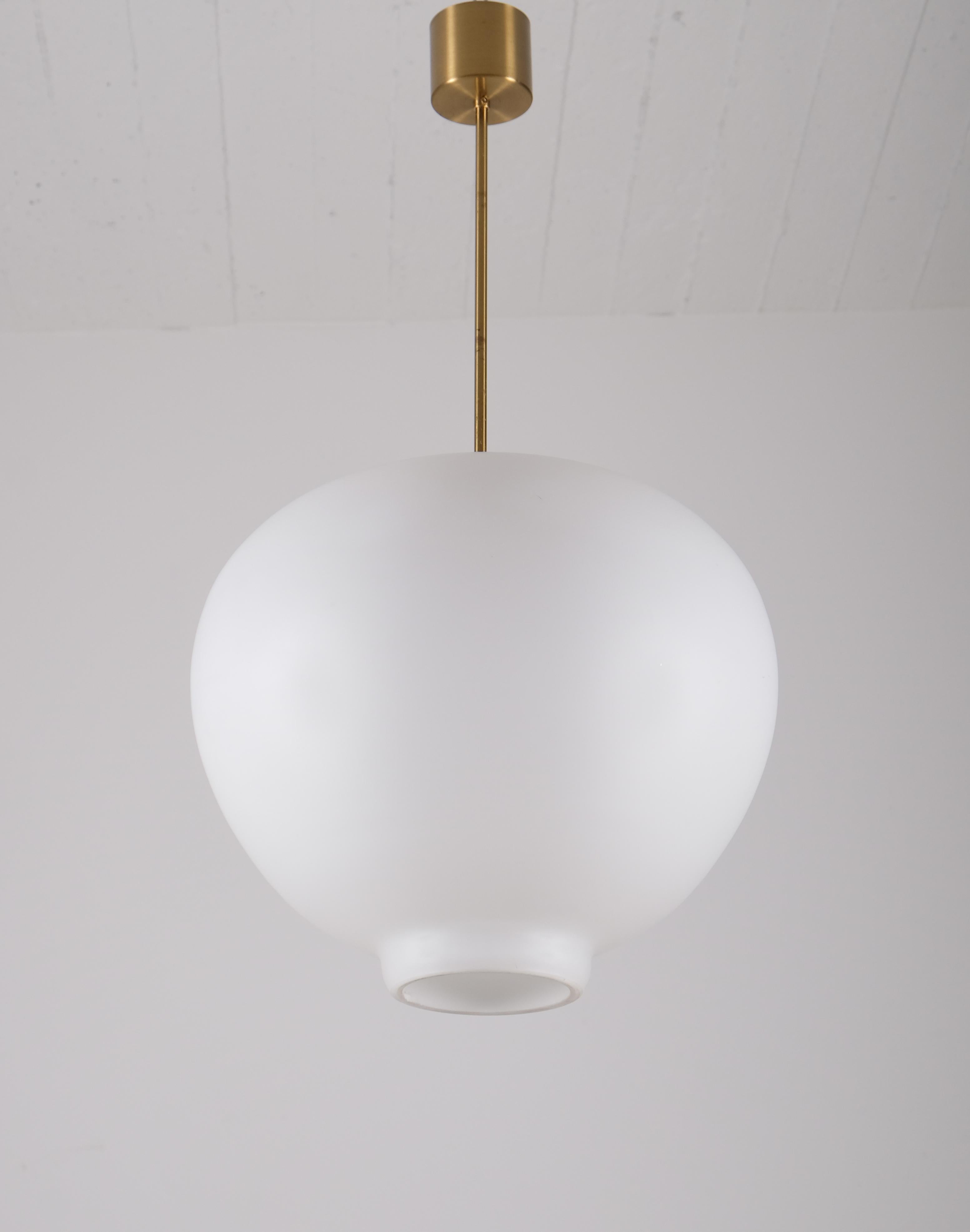 Swedish Glass & Brass pendant, Sweden, 1960s For Sale