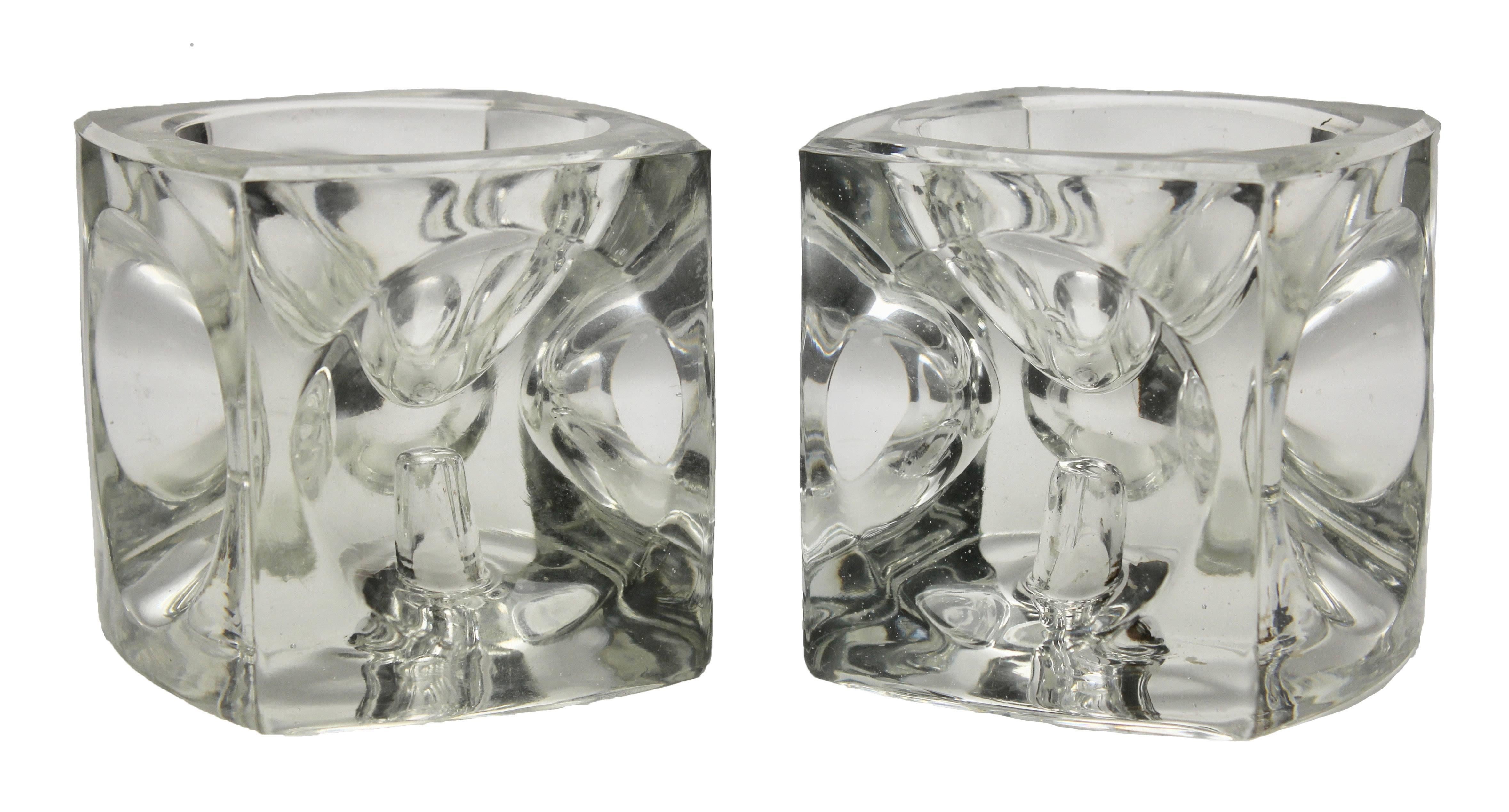 Pair of Peill & Putzler ice cube lamps
Pair of cube candlestick (ice cubes) in glass by Peill & Putzler.
Period: 1960s
Style: Midcentury
Quantity: Two.

















  