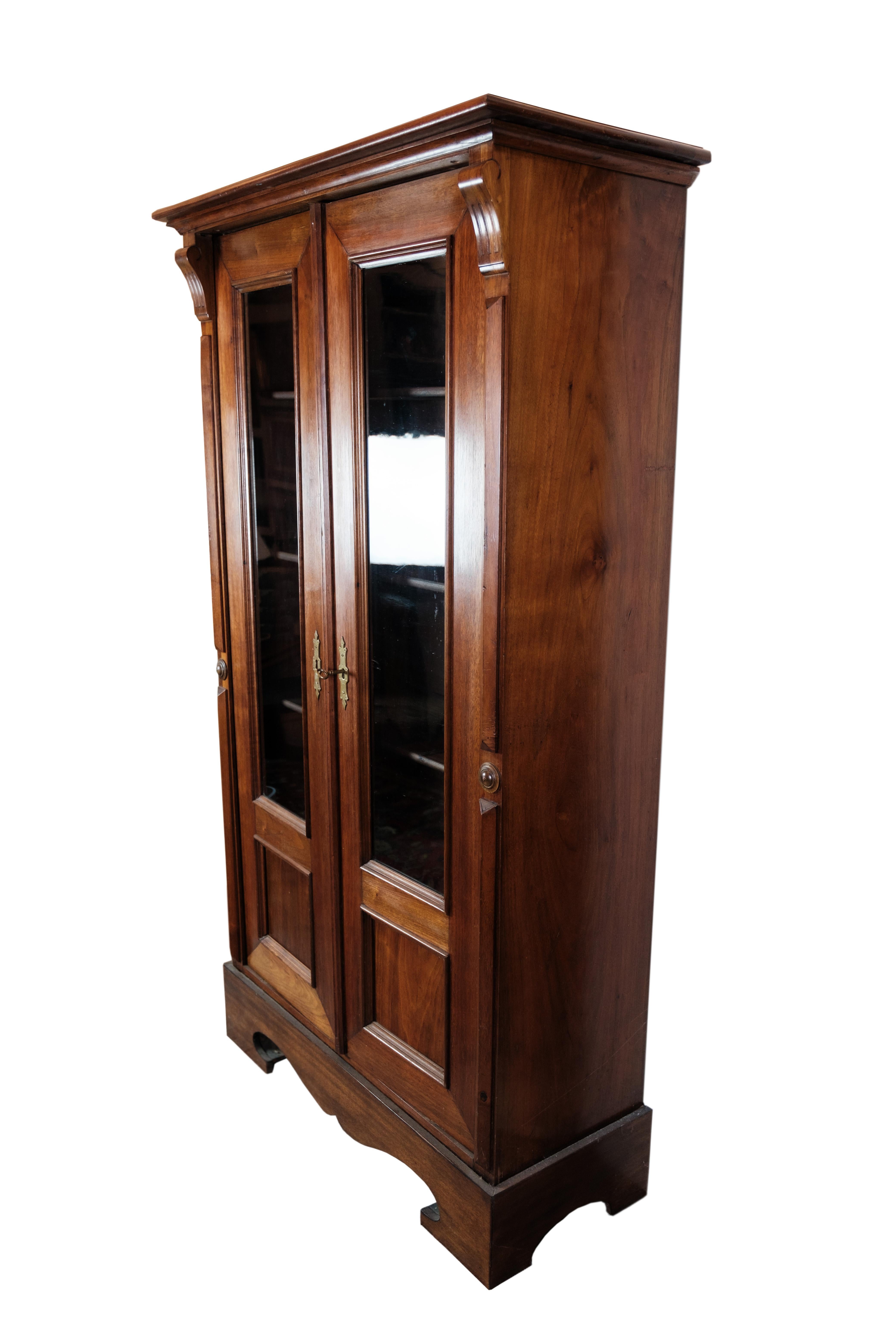 Glass Cabinet Originating from Denmark in Walnut from Around the Year, 1860s In Good Condition In Lejre, DK