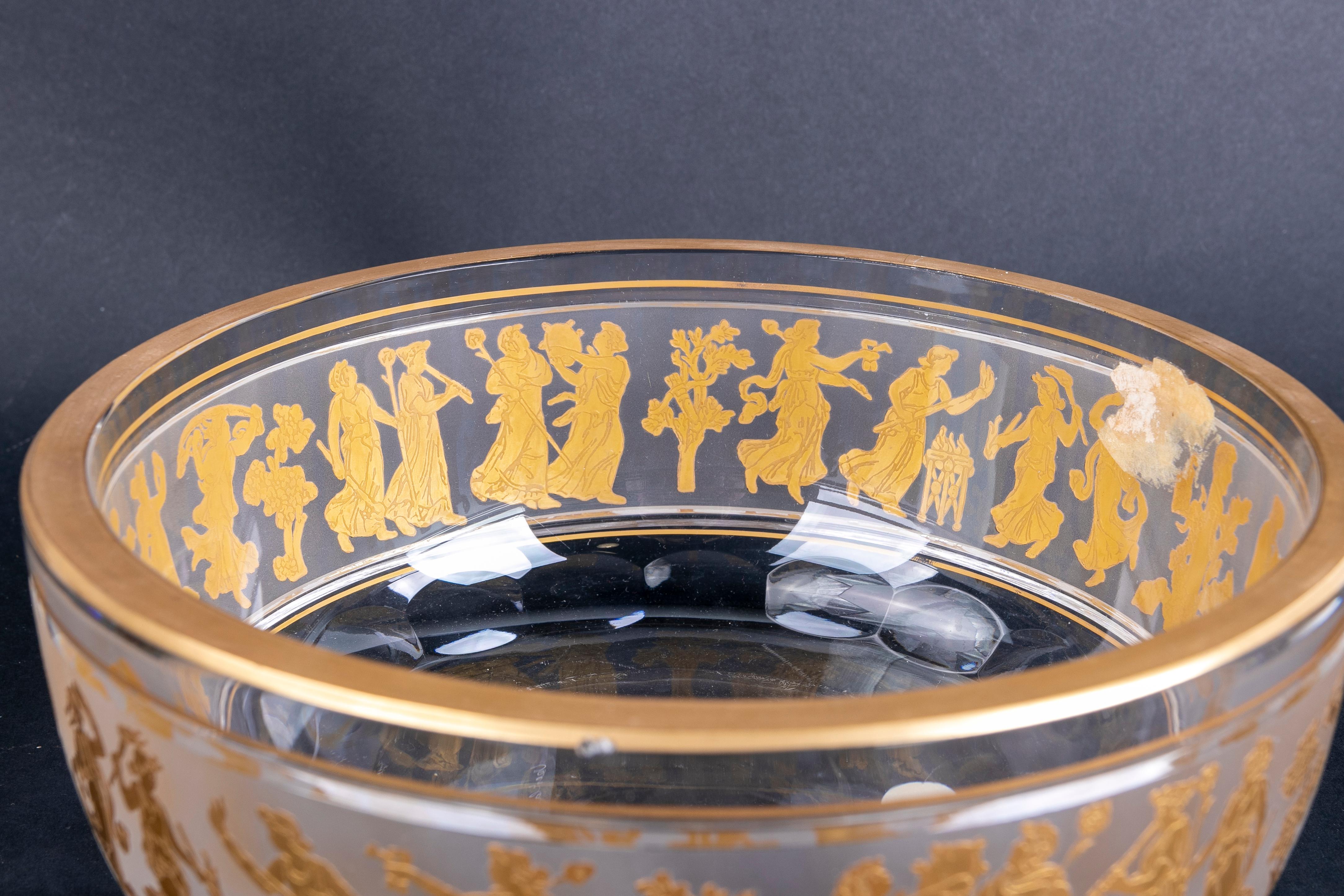 Glass Centrepiece with a Frieze and Gold-Plated Roman Type Scenes For Sale 1