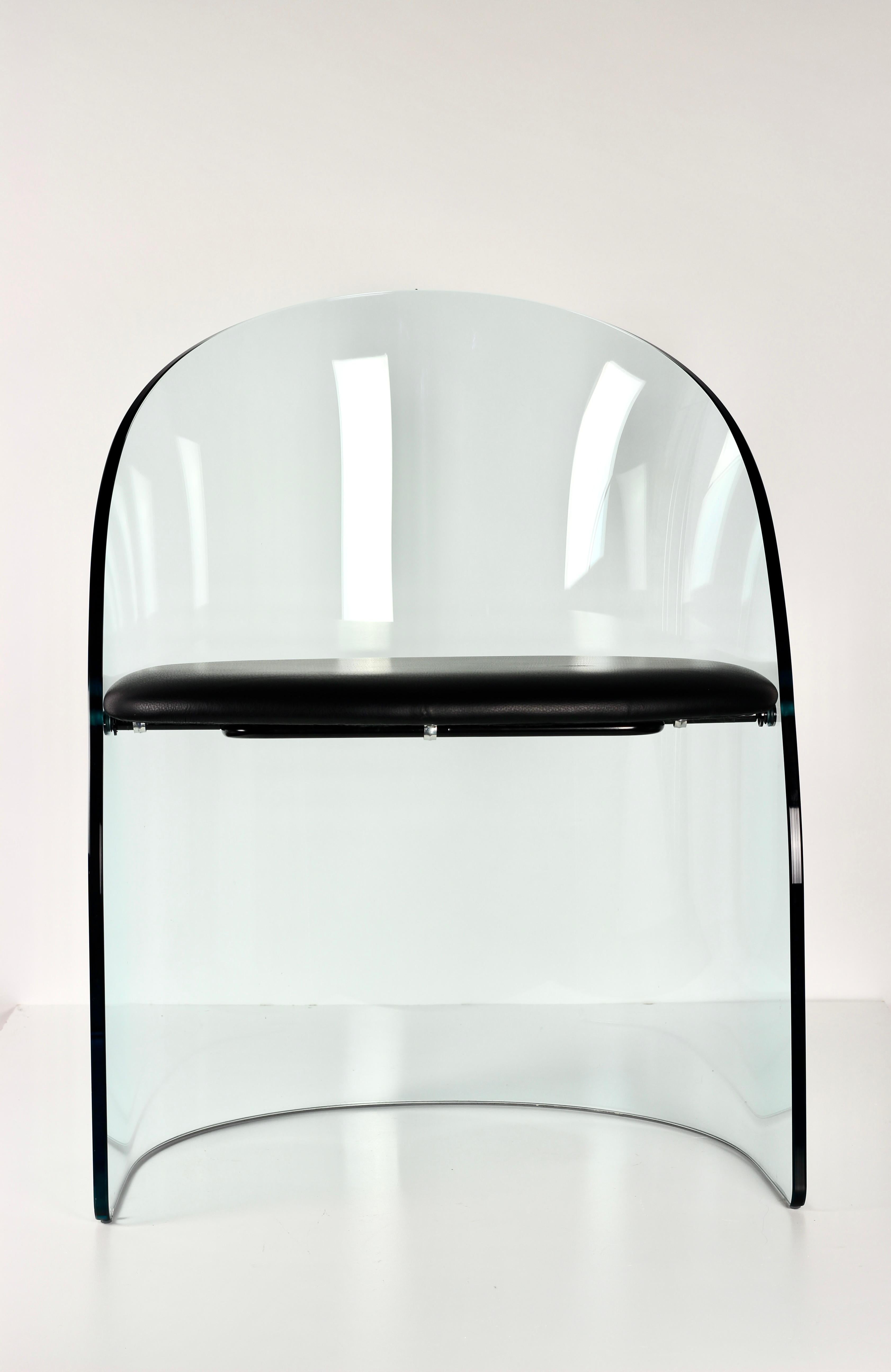 Silla de cristal a la manera de Louis Dierra Italiano en venta