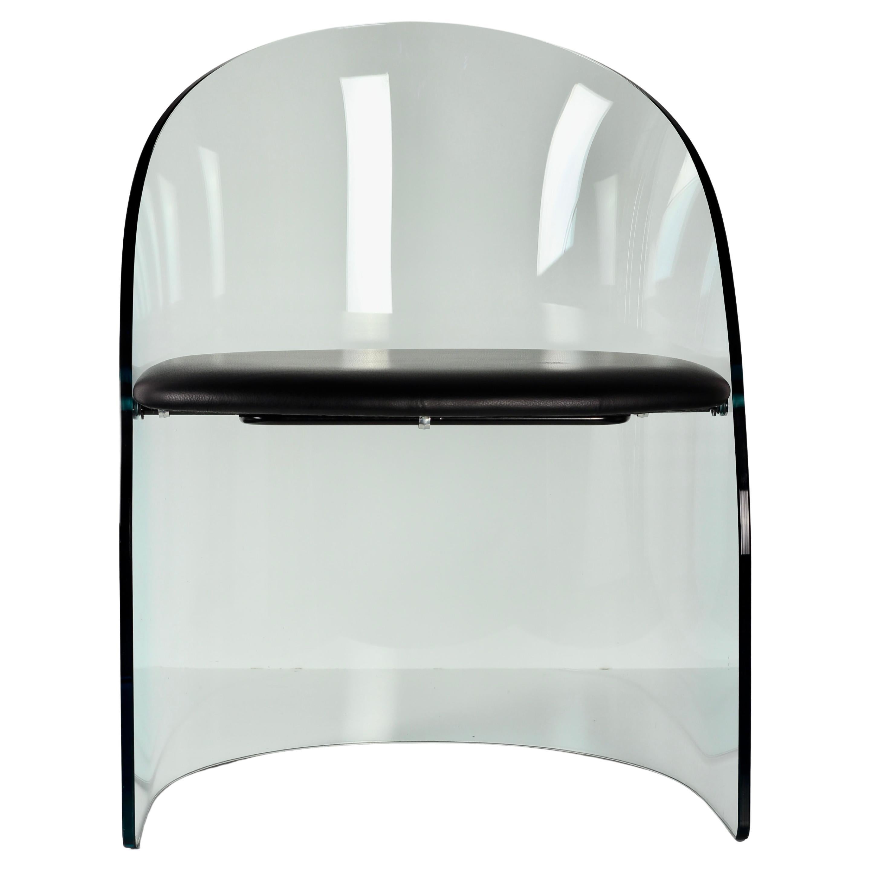 Silla de cristal a la manera de Louis Dierra