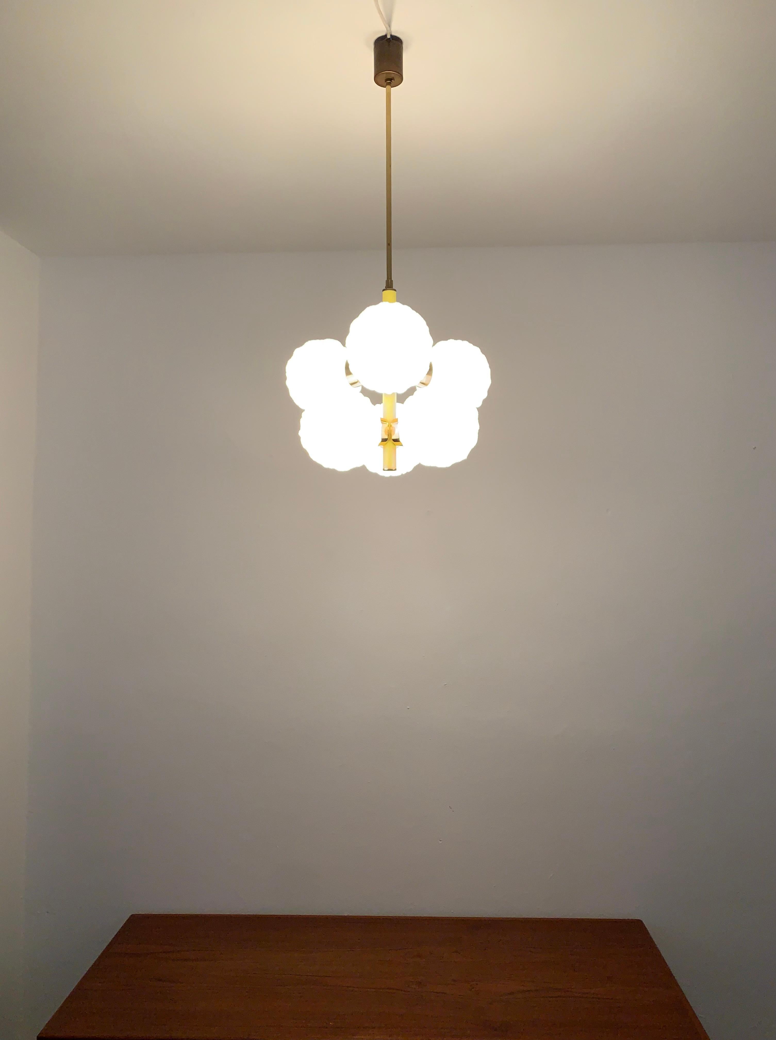 Lampadario in vetro in vendita 2