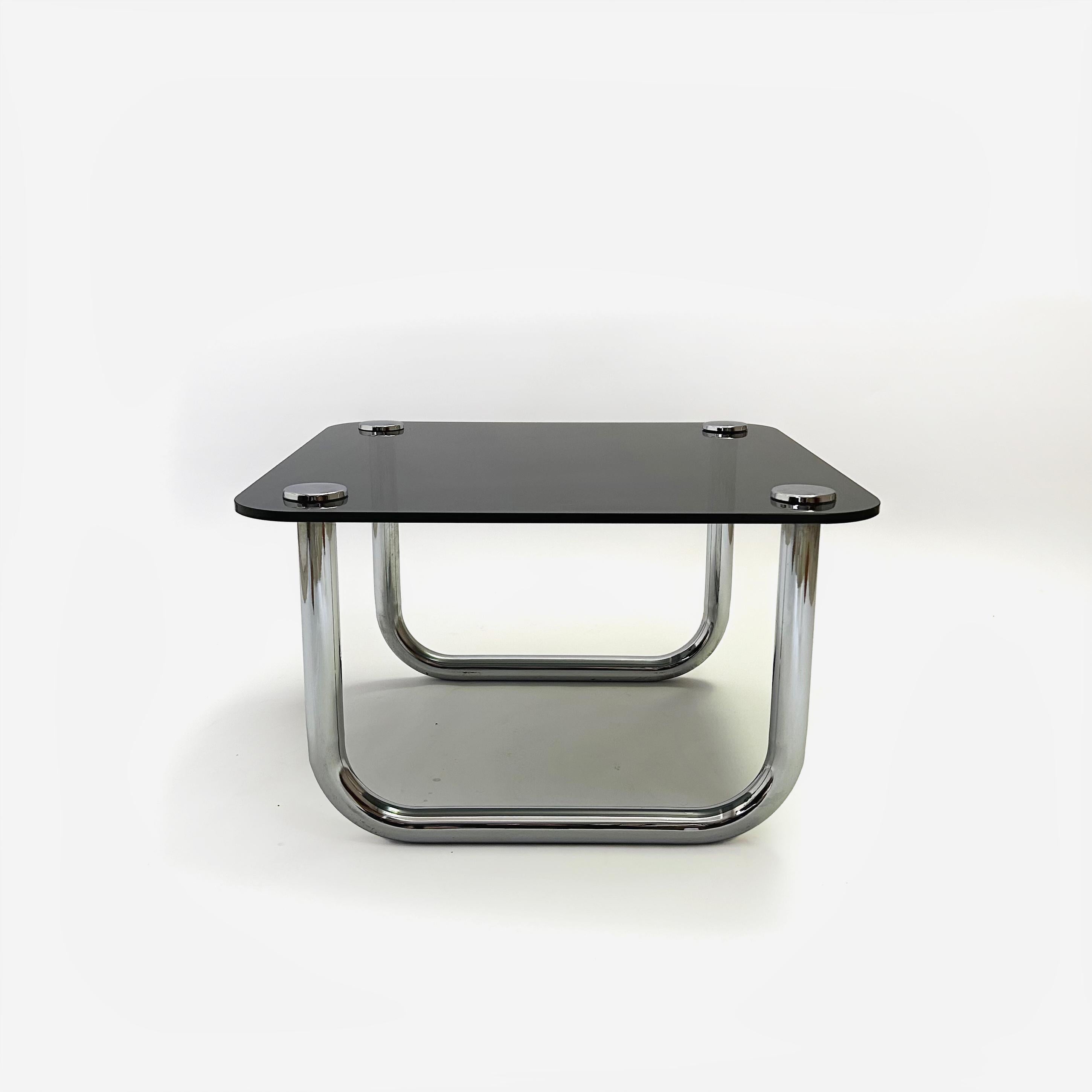 Fin du 20e siècle Table basse ou table d'appoint en verre et chrome, années 1970 en vente