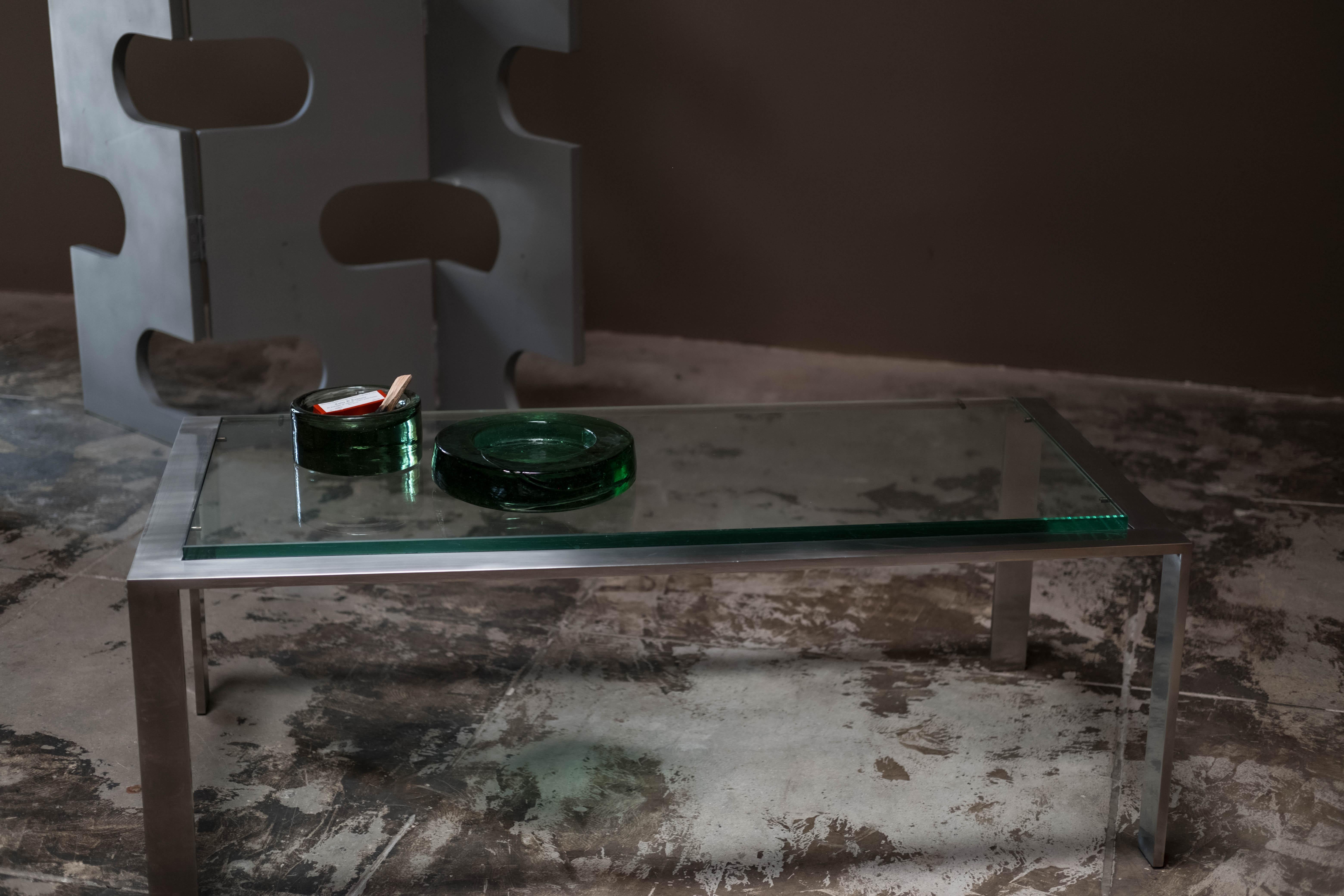 Métal Table basse en verre dans le style de Jacques Adnet en vente