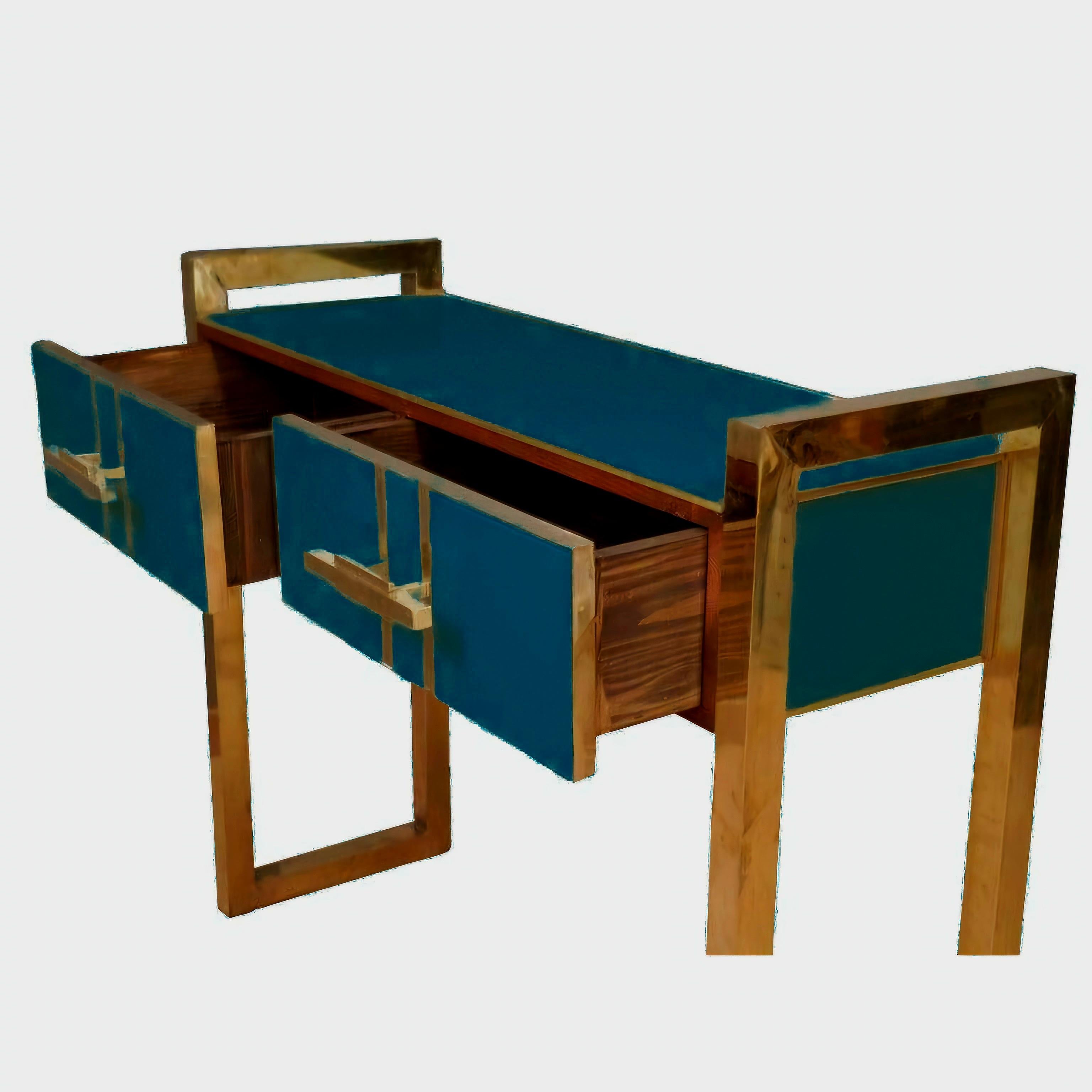 Moderno Glass console handcrafted Justfurnituress Ideal as an entryway console or vanity in vendita