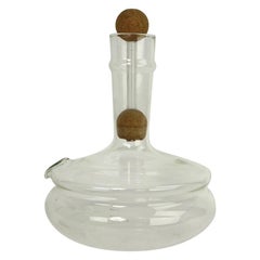 Decantador de vidrio con tapón de corcho Posiblemente Pyrex o Schott