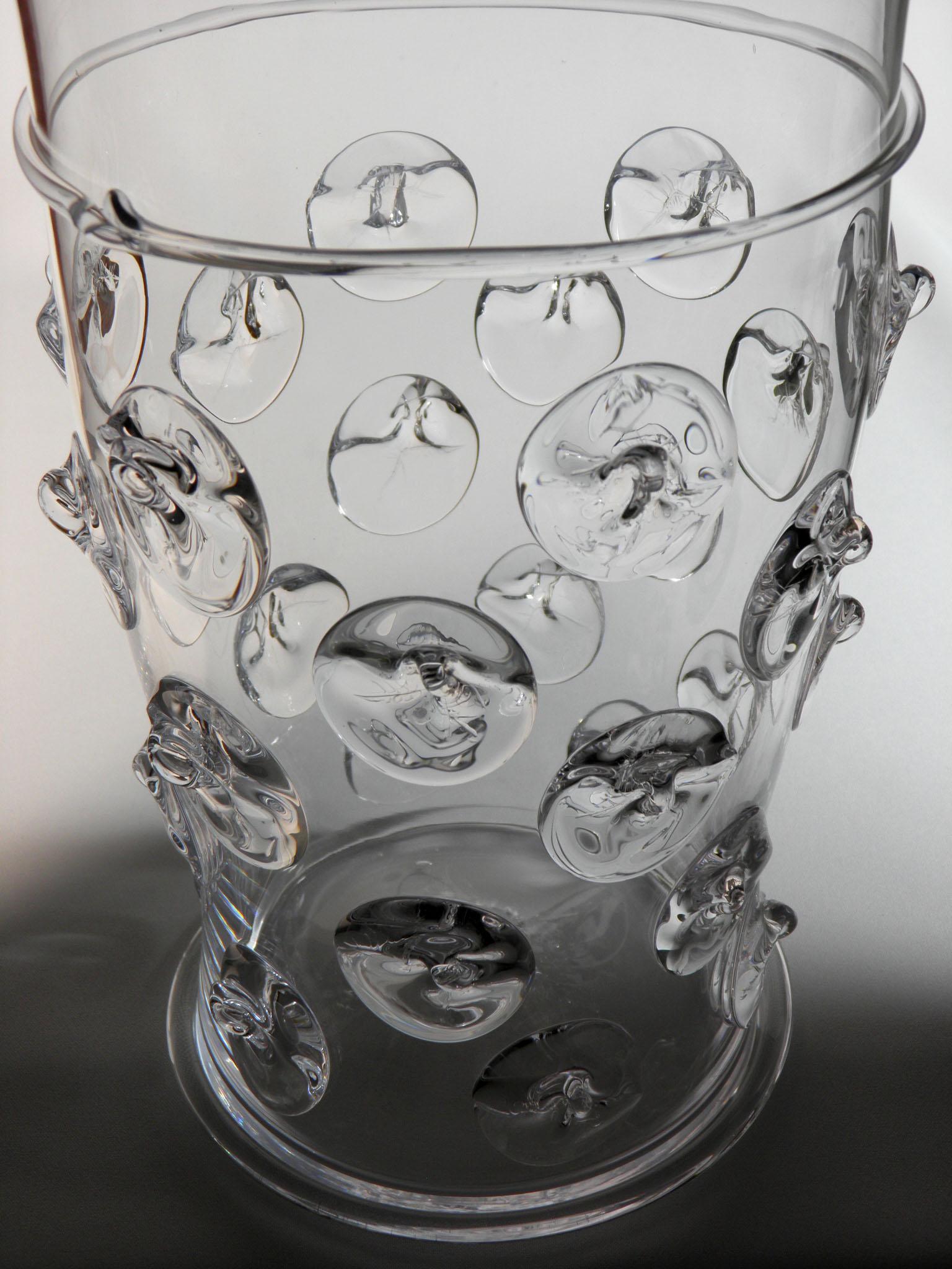 Fait main Vase en verre design, récipient à glace, verre de Bohème, vidéo en vente