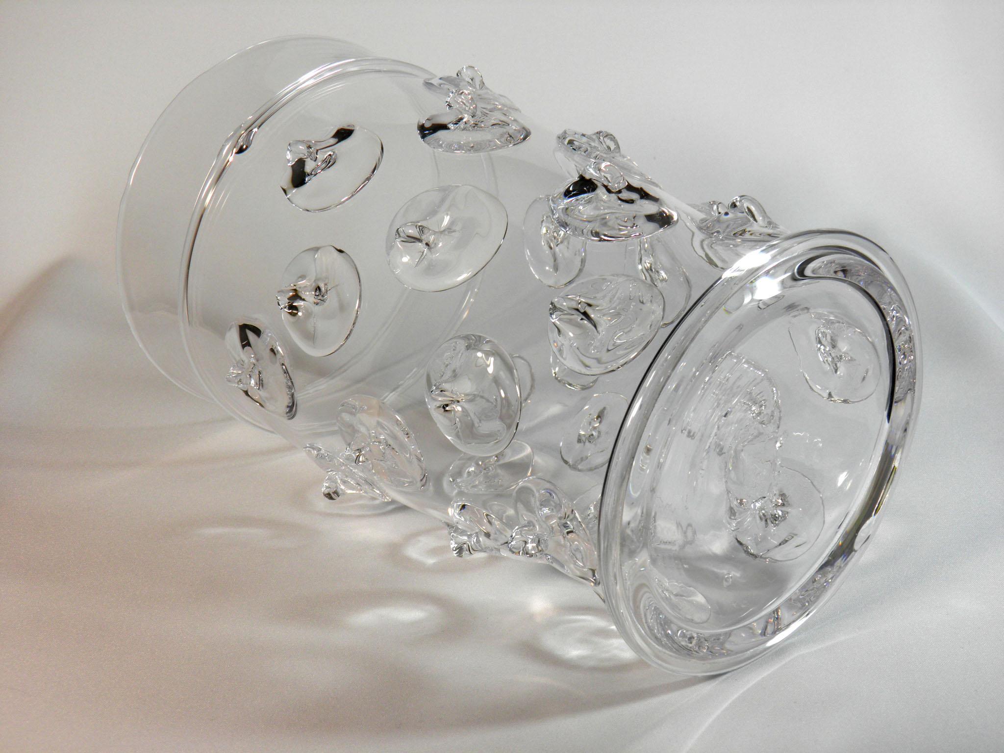 Vase en verre design, récipient à glace, verre de Bohème, vidéo en vente 1