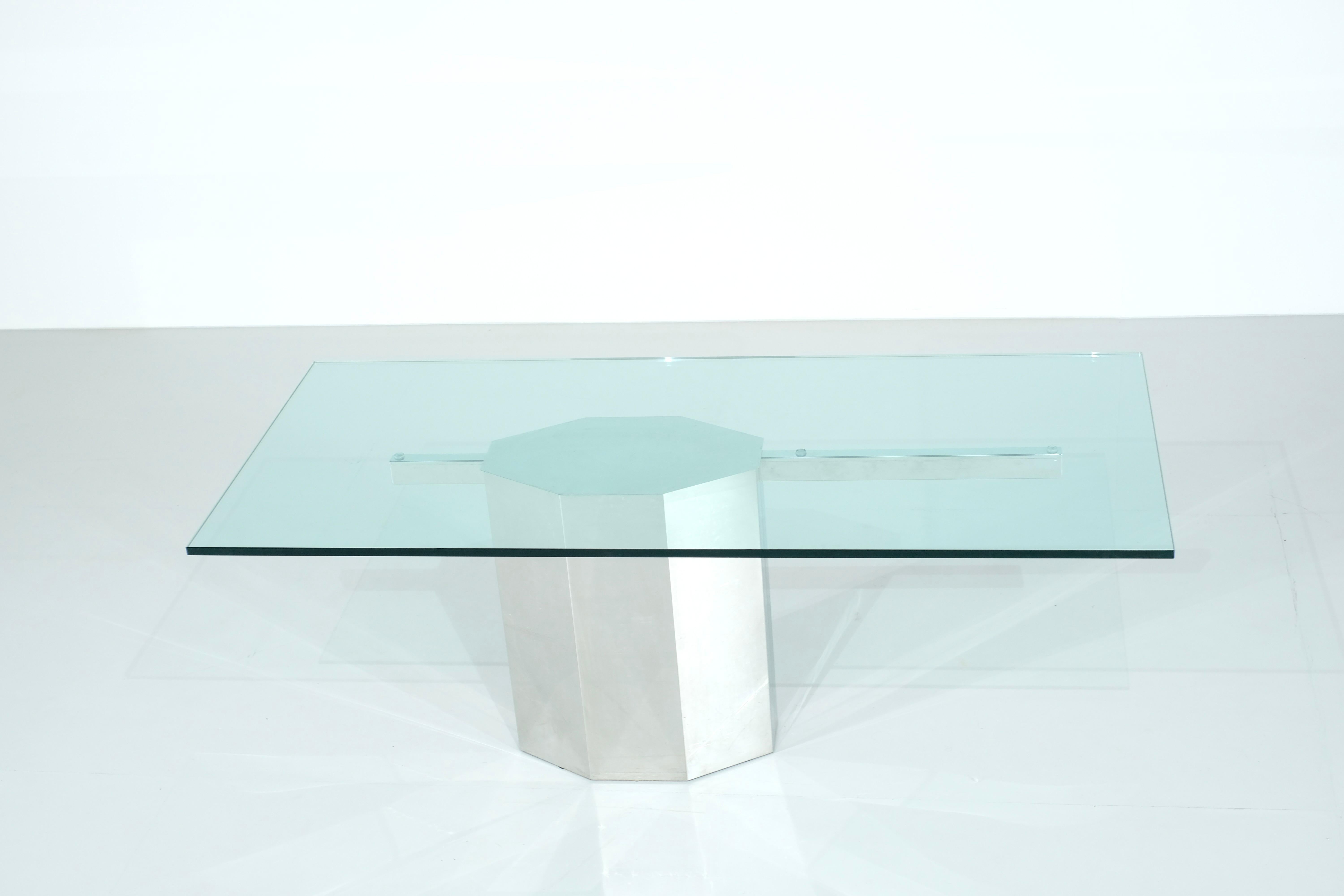 Table de salle à manger en verre sur base chromée, Italie, 1970 en vente 2