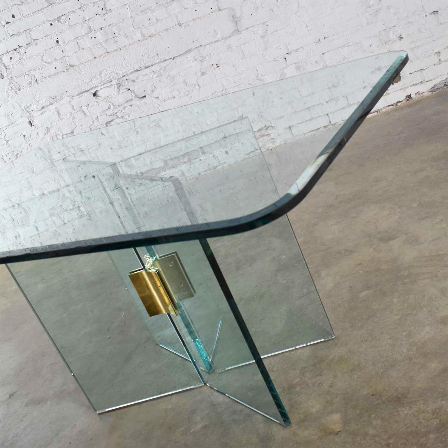 20th Century Modern Glass Dining Table Brass Plated Connector Attributed to Pace Collection For Sale