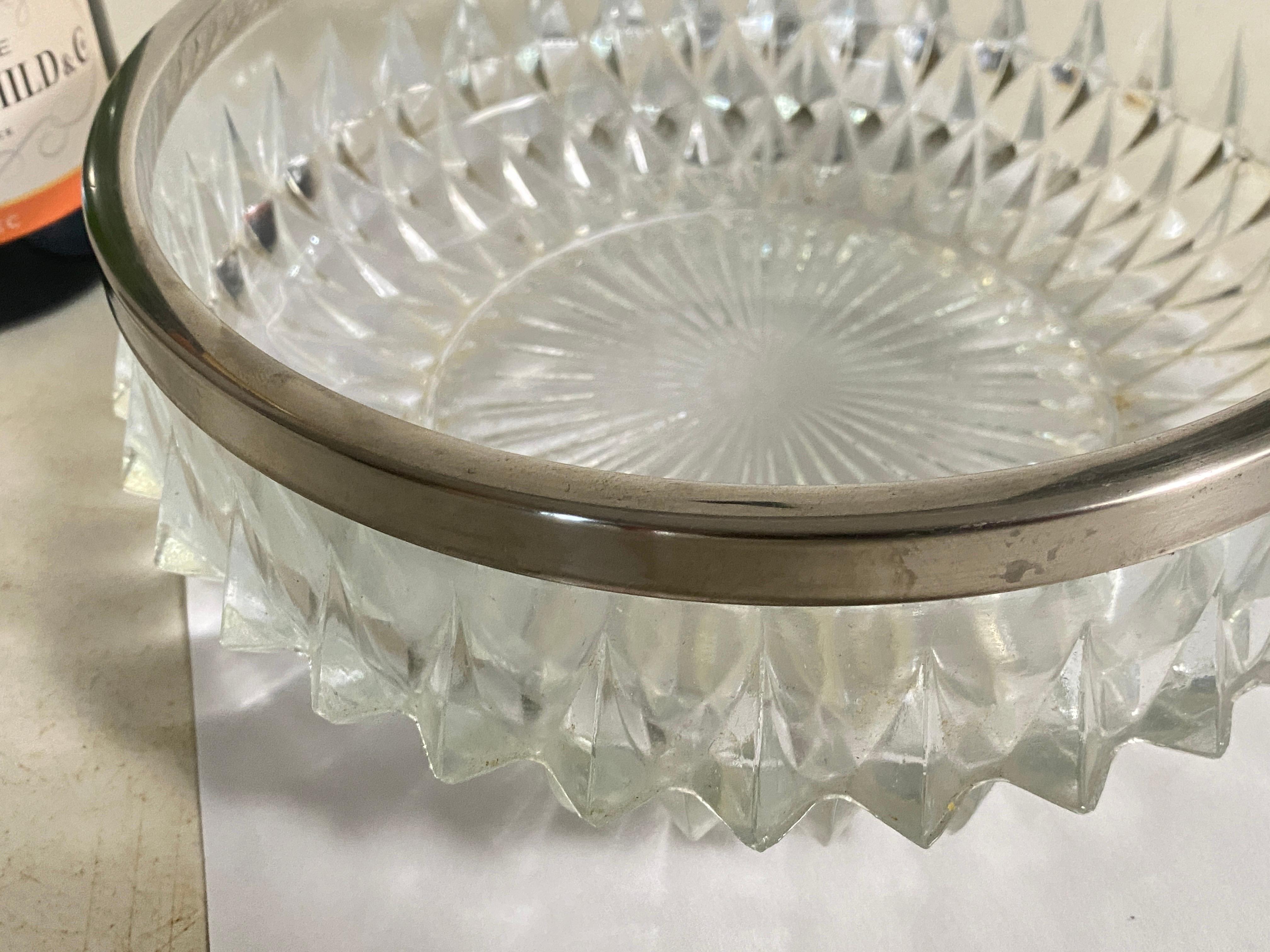 Glass Dish Vide-Poche Bowl Glass and Metal Rond Pattern France 20th Century  In Good Condition For Sale In Auribeau sur Siagne, FR