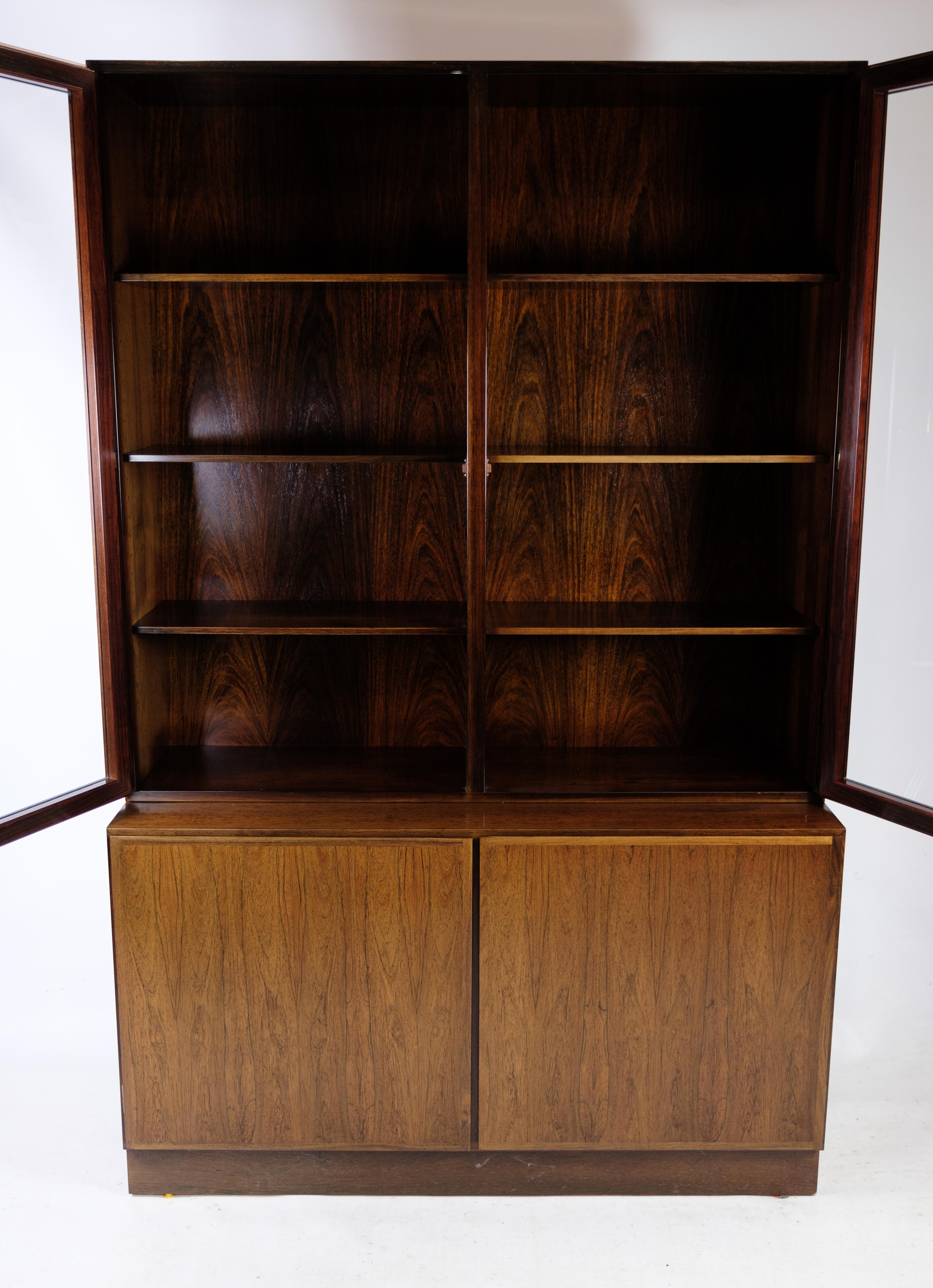 Glass Display Case Made In Rosewood By Omann Juniors Møbelfabrik From 1960s In Good Condition In Lejre, DK