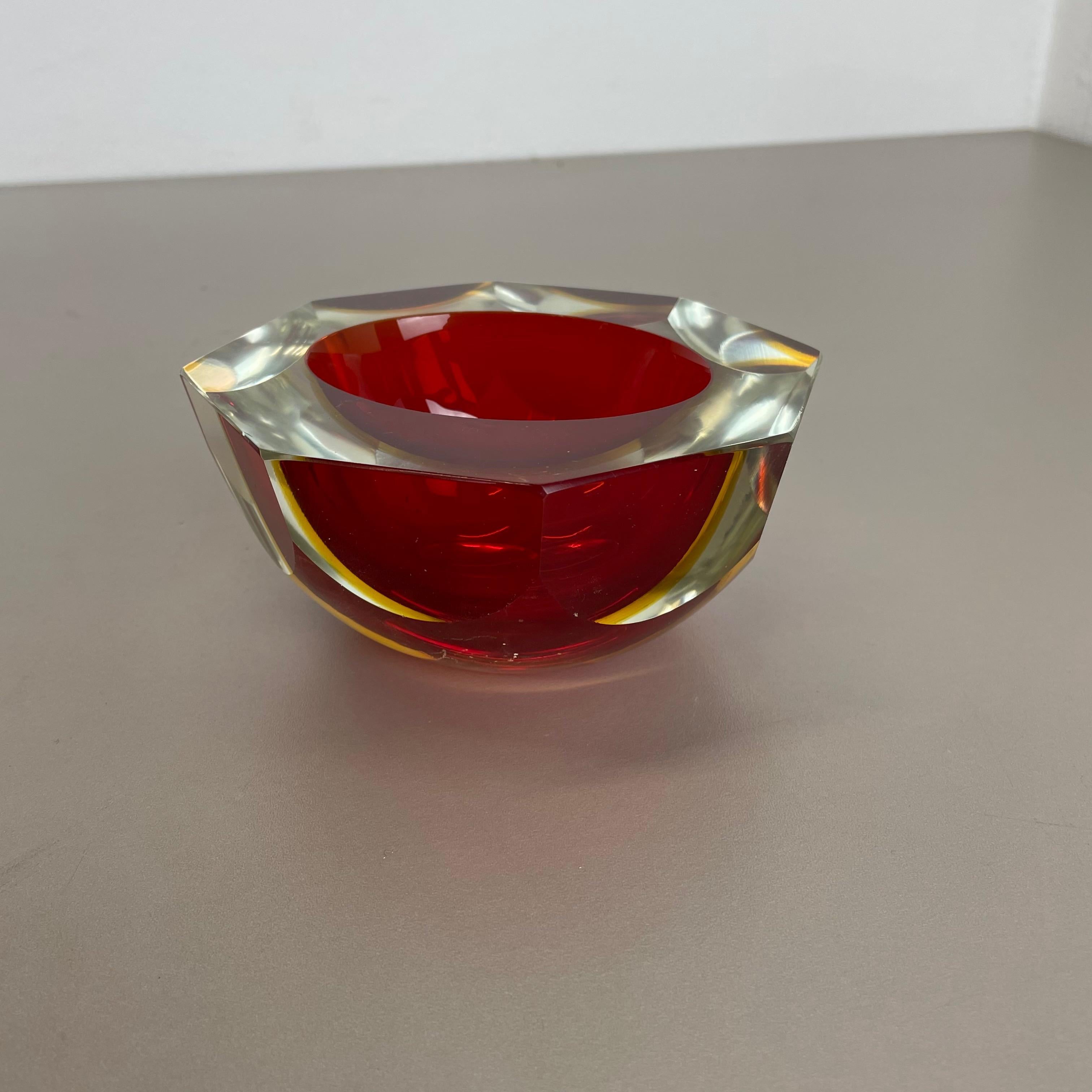 Glass Faceted Sommerso Bowl Element Ashtray Flavio Poli Attributed Murano, Italy 1