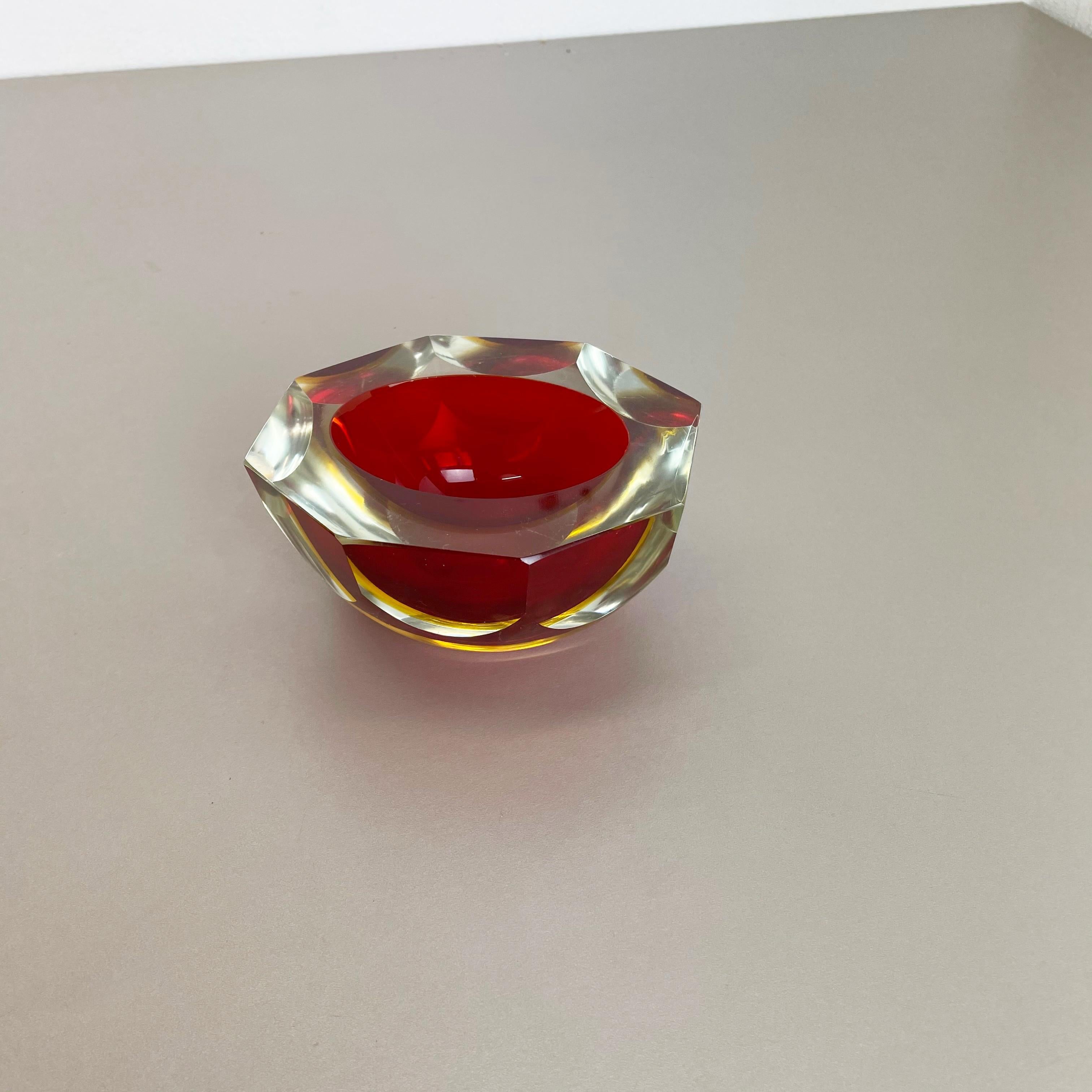Article:

Murano glass bowl, ashtray element


Design:

Flavio Poli attributed


Origin:

Murano, Italy


Decade:

1970s



This original vintage glass bowl element, ash tray was produced in the 1970s in Murano, Italy. It is