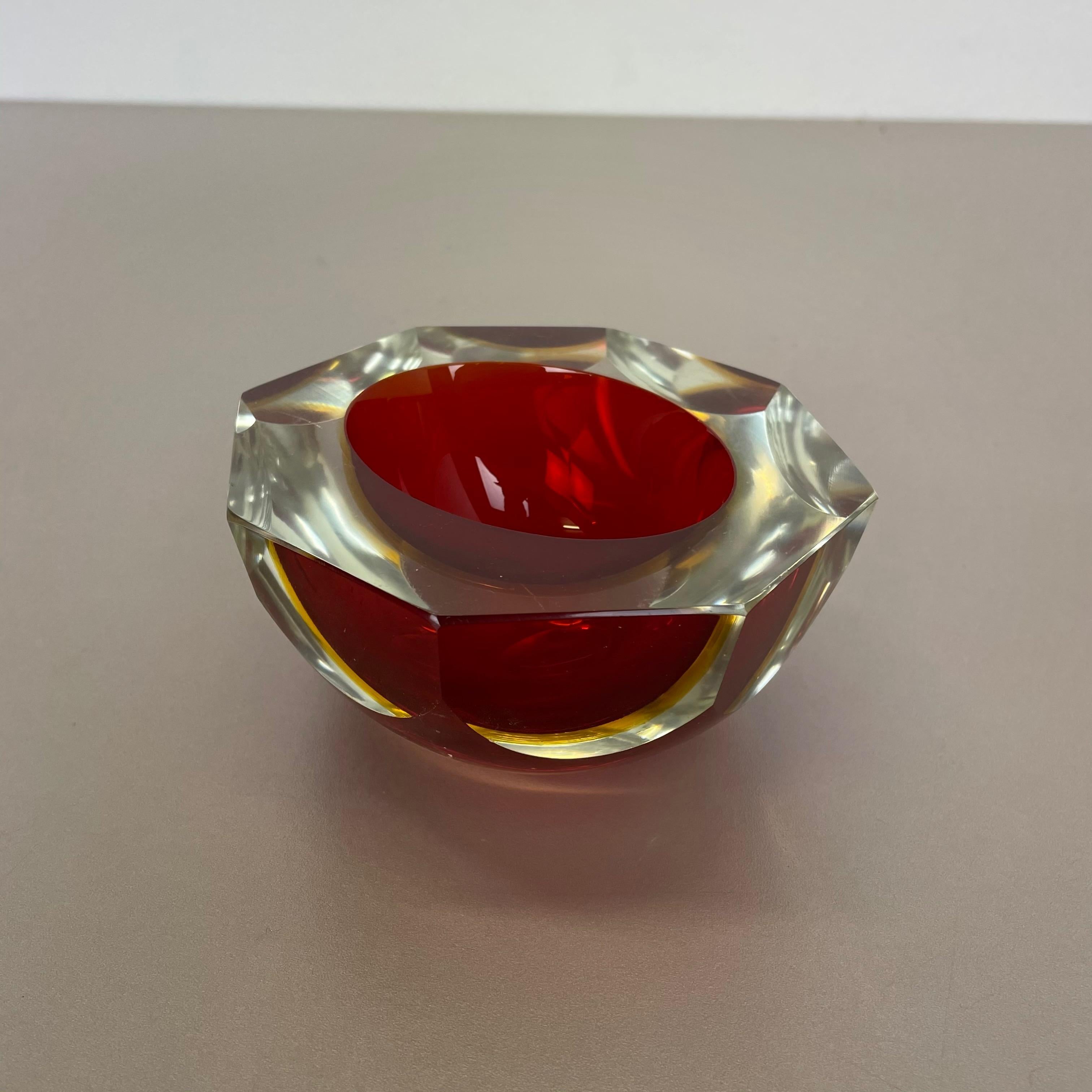 Murano Glass Glass Faceted Sommerso Bowl Element Ashtray Flavio Poli Attributed Murano, Italy