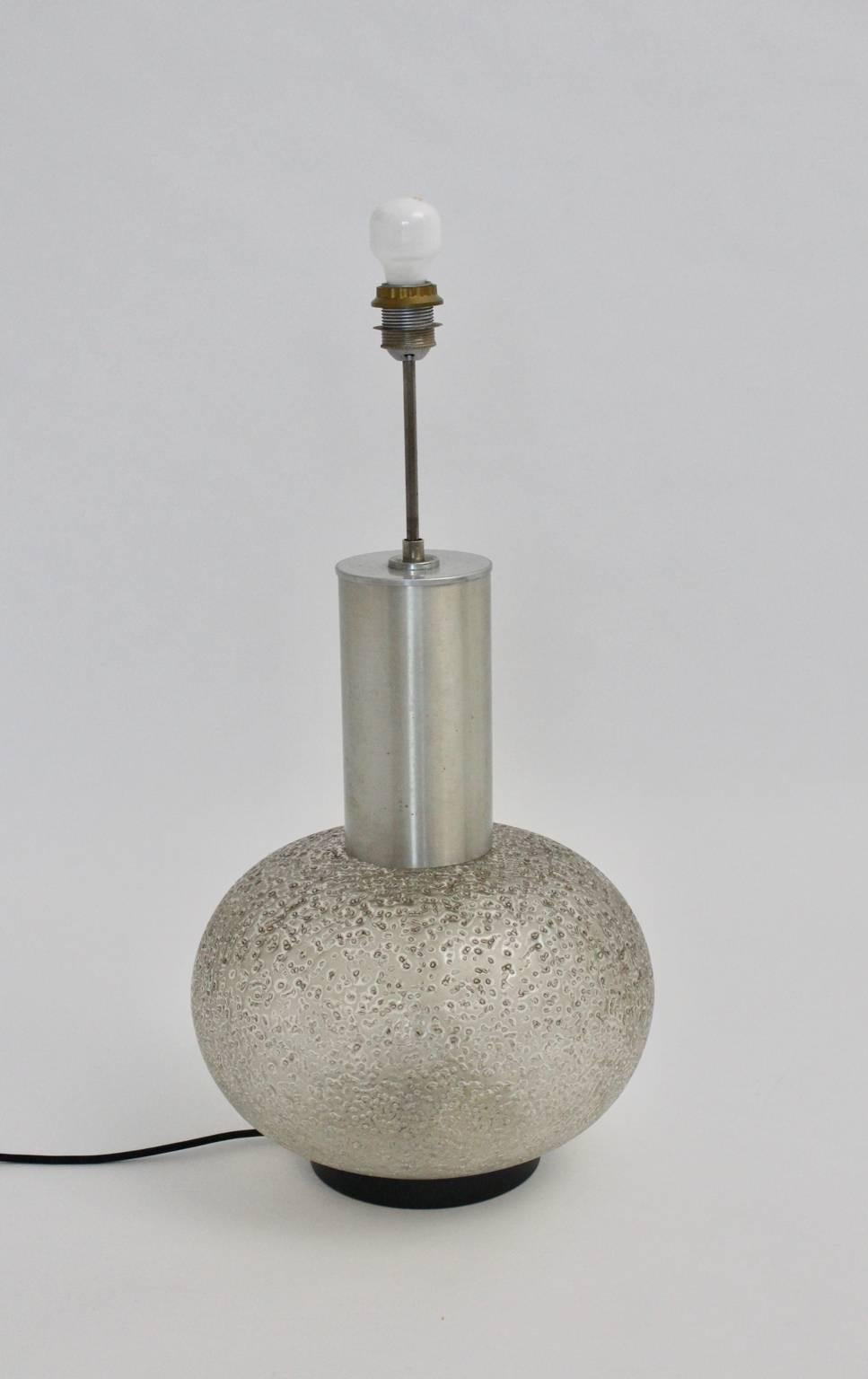 Lampadaire en verre vintage de l'ère spatiale par Doria, Allemagne, années 1970 en vente 1
