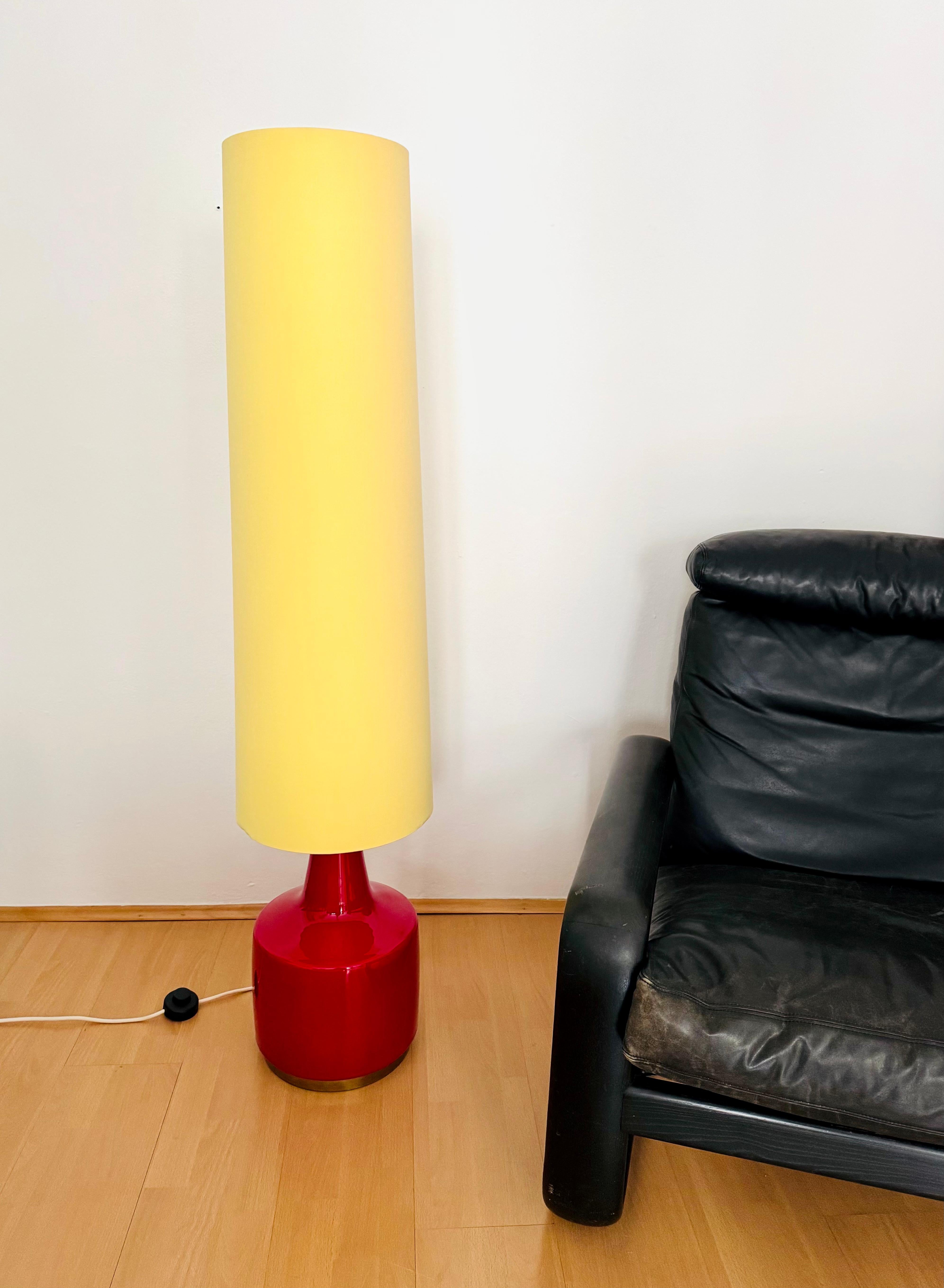 Milieu du XXe siècle Lampadaire en verre de Doria en vente