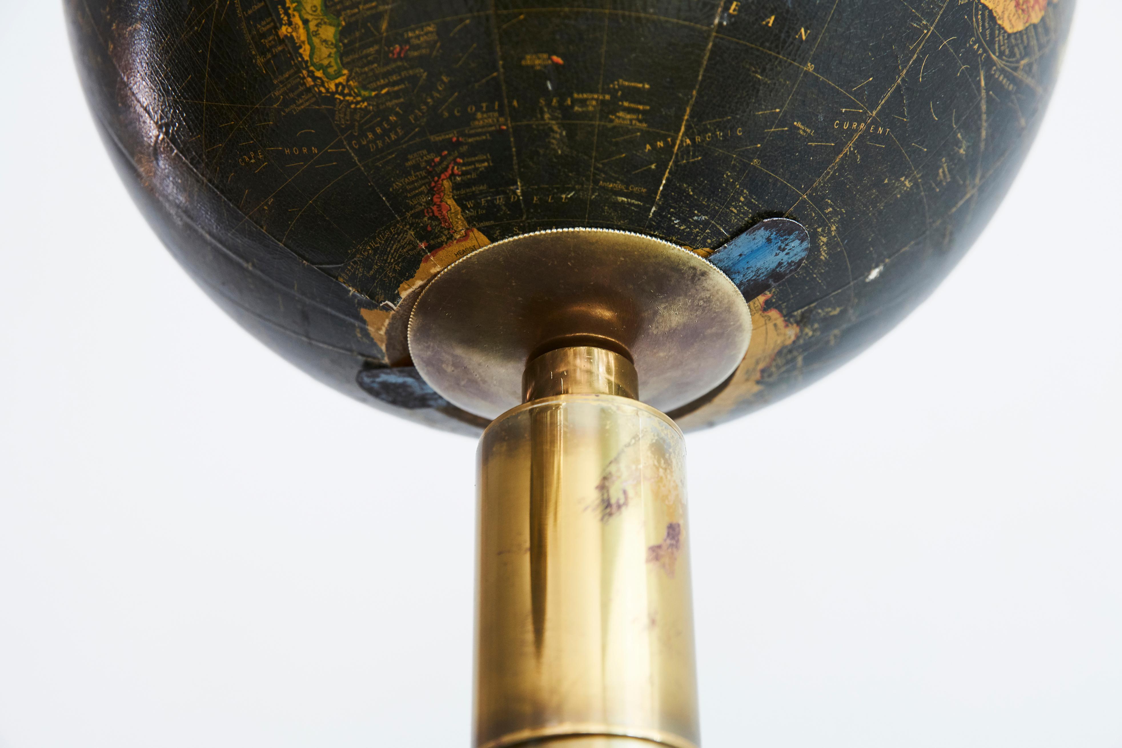 Mid-20th Century Glass Globe Table Lamp 