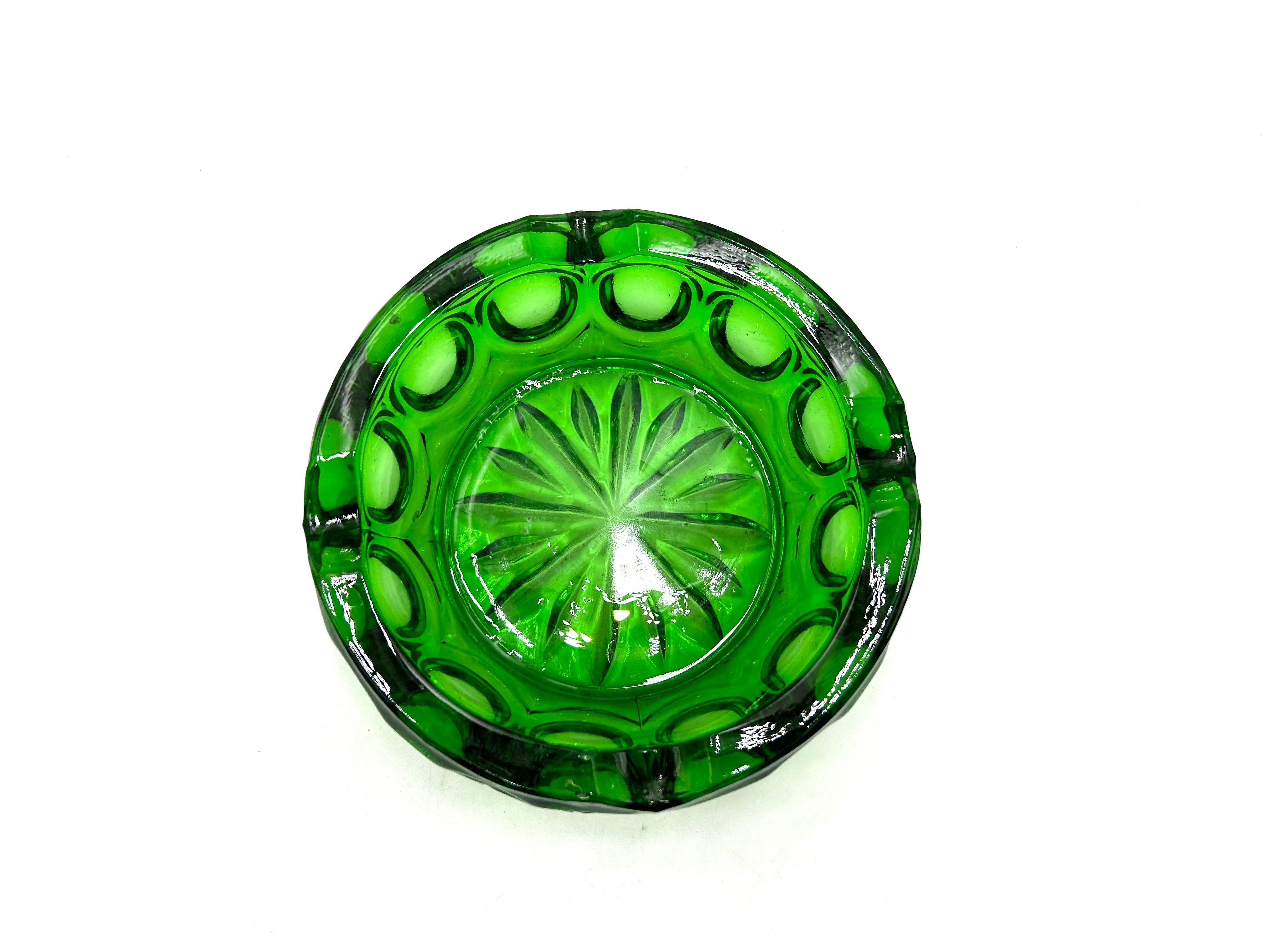 Mid-Century Modern Glass Green Ashtray, Czechoslovakia, 1960s For Sale