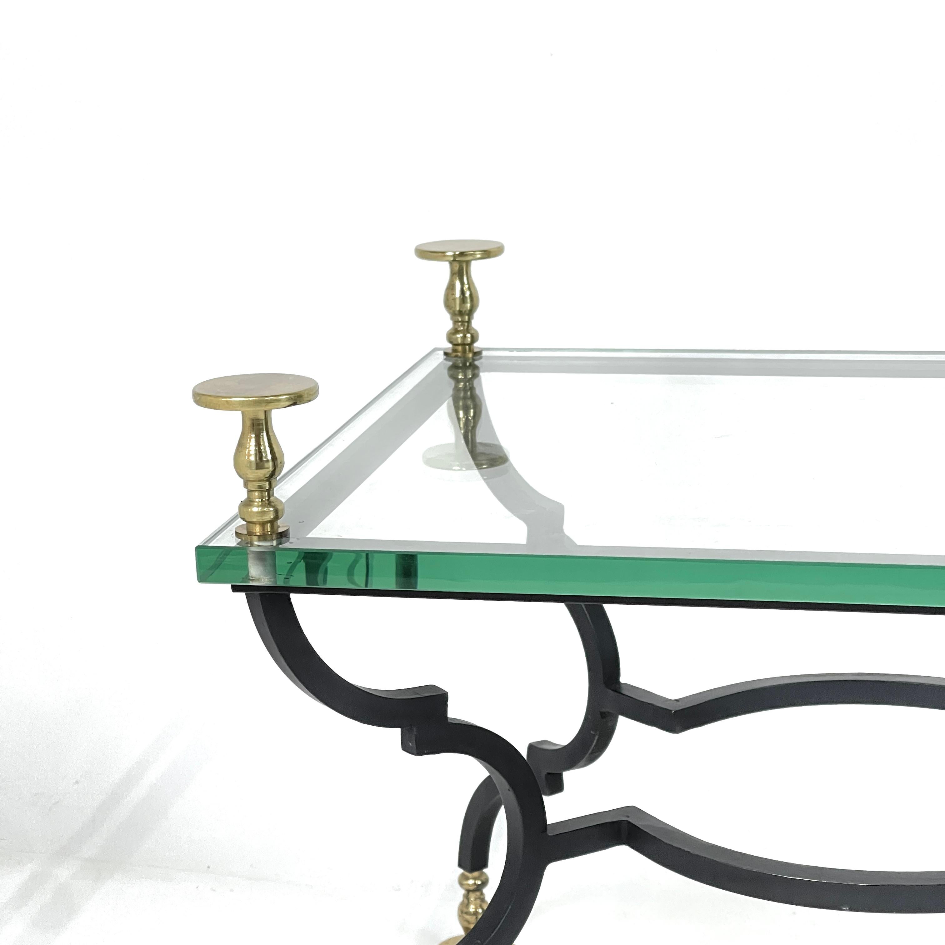 Néoclassique Table basse en verre, fer et laiton Manière néoclassique Giocometti ou Maison Jansen en vente