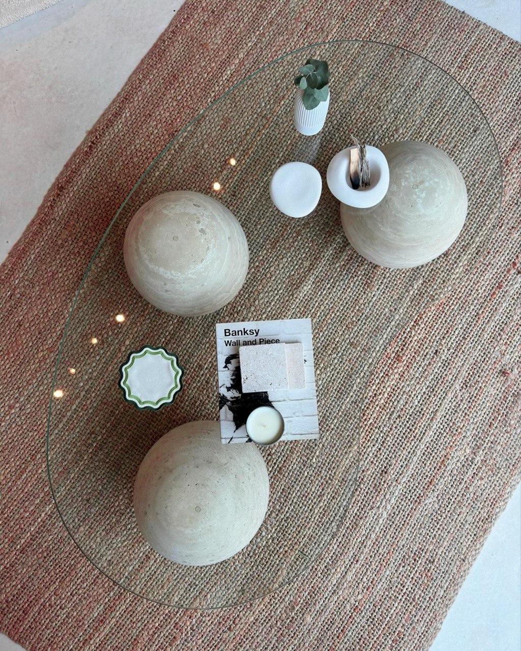 Turc Table basse en verre et travertin italien - Table basse en pierre naturelle en vente