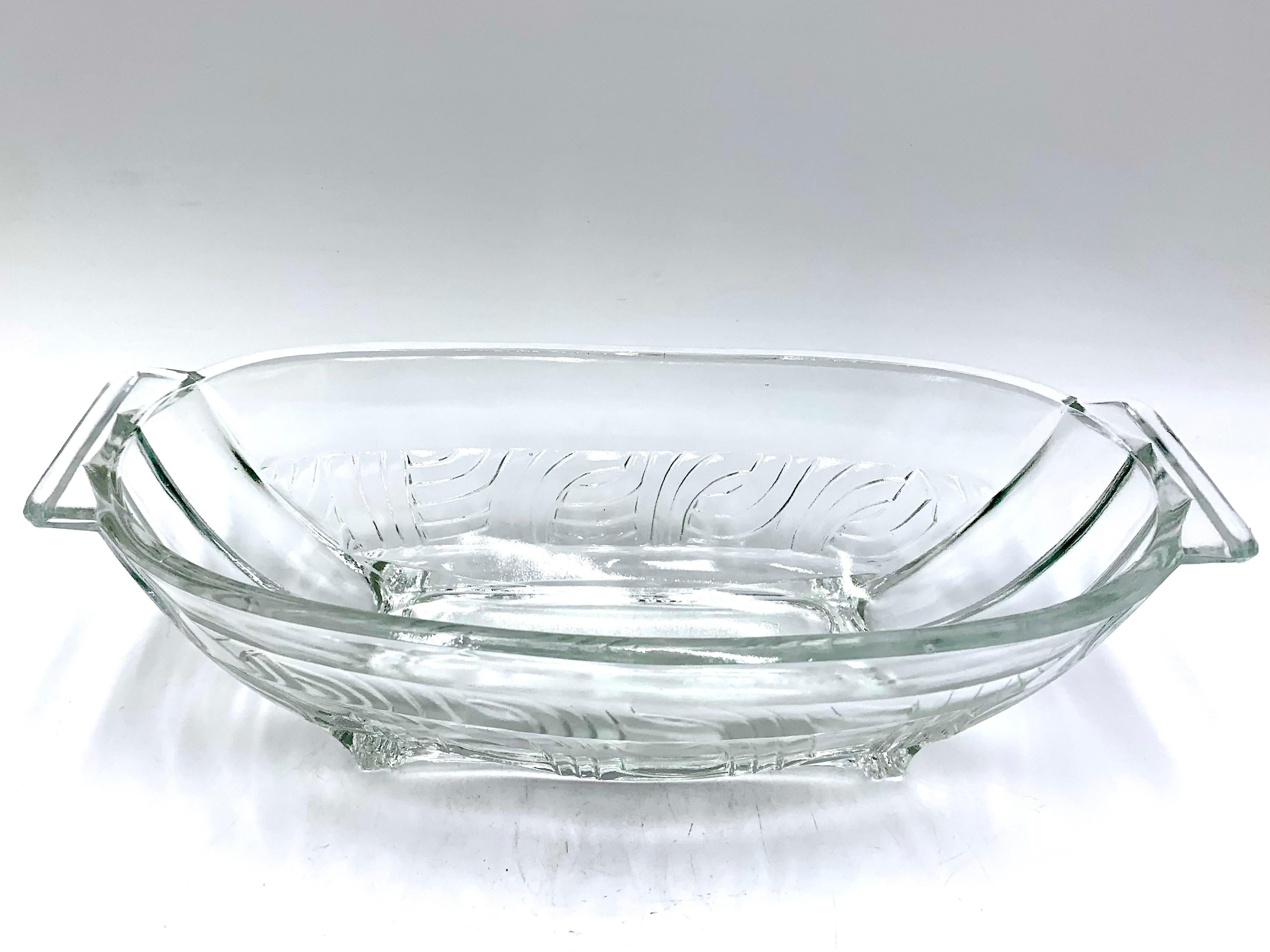 Glass bowl - jardiniere
Very good condition

Measures: height 8cm, width 28cm, depth 13,5cm.