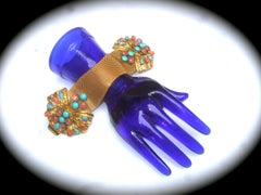 Bracciale a farfalla massiccia con gioielli in vetro, disegnato da Original by Robert, 1950 ca.