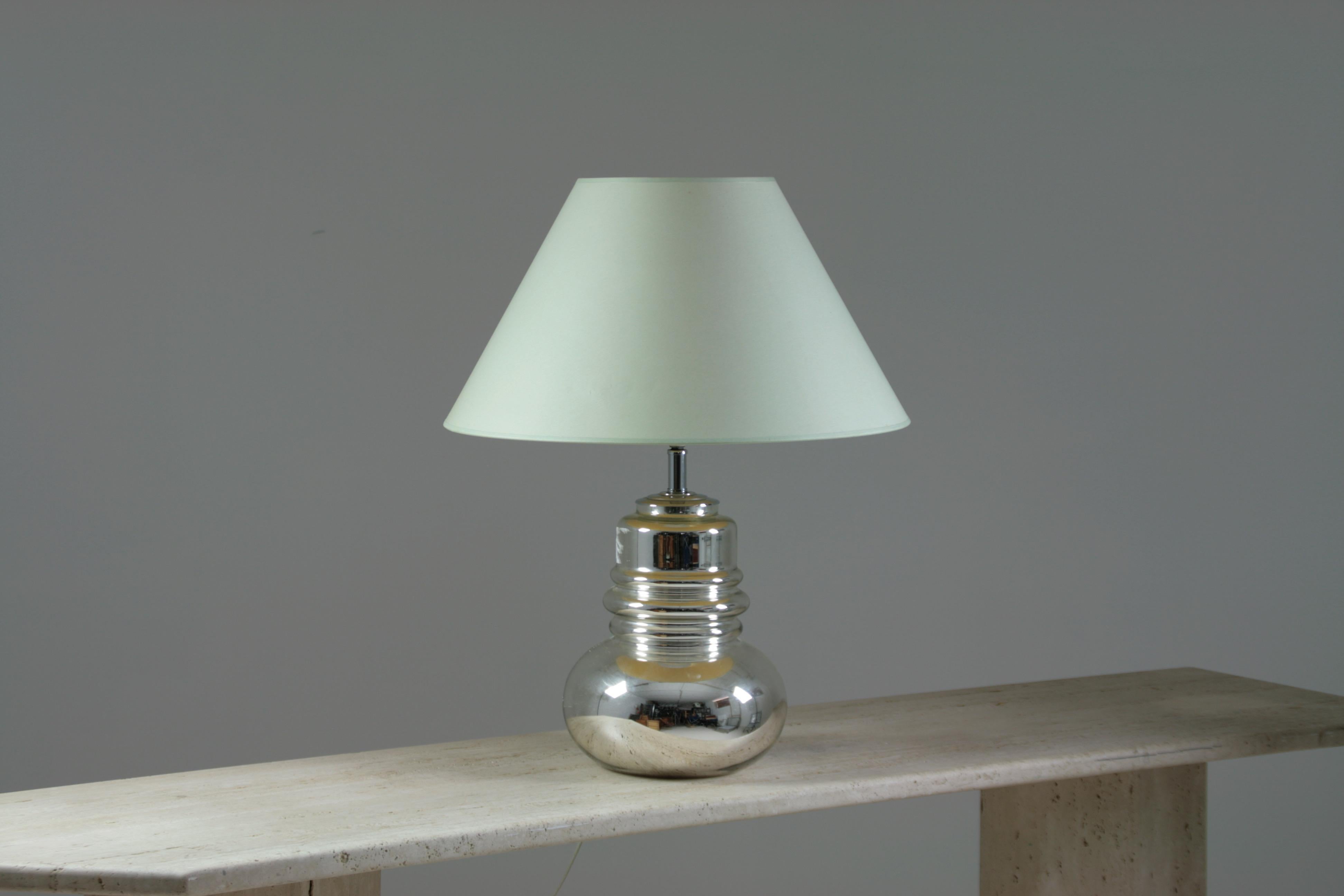 Lampe en verre, 1970 en vente 3