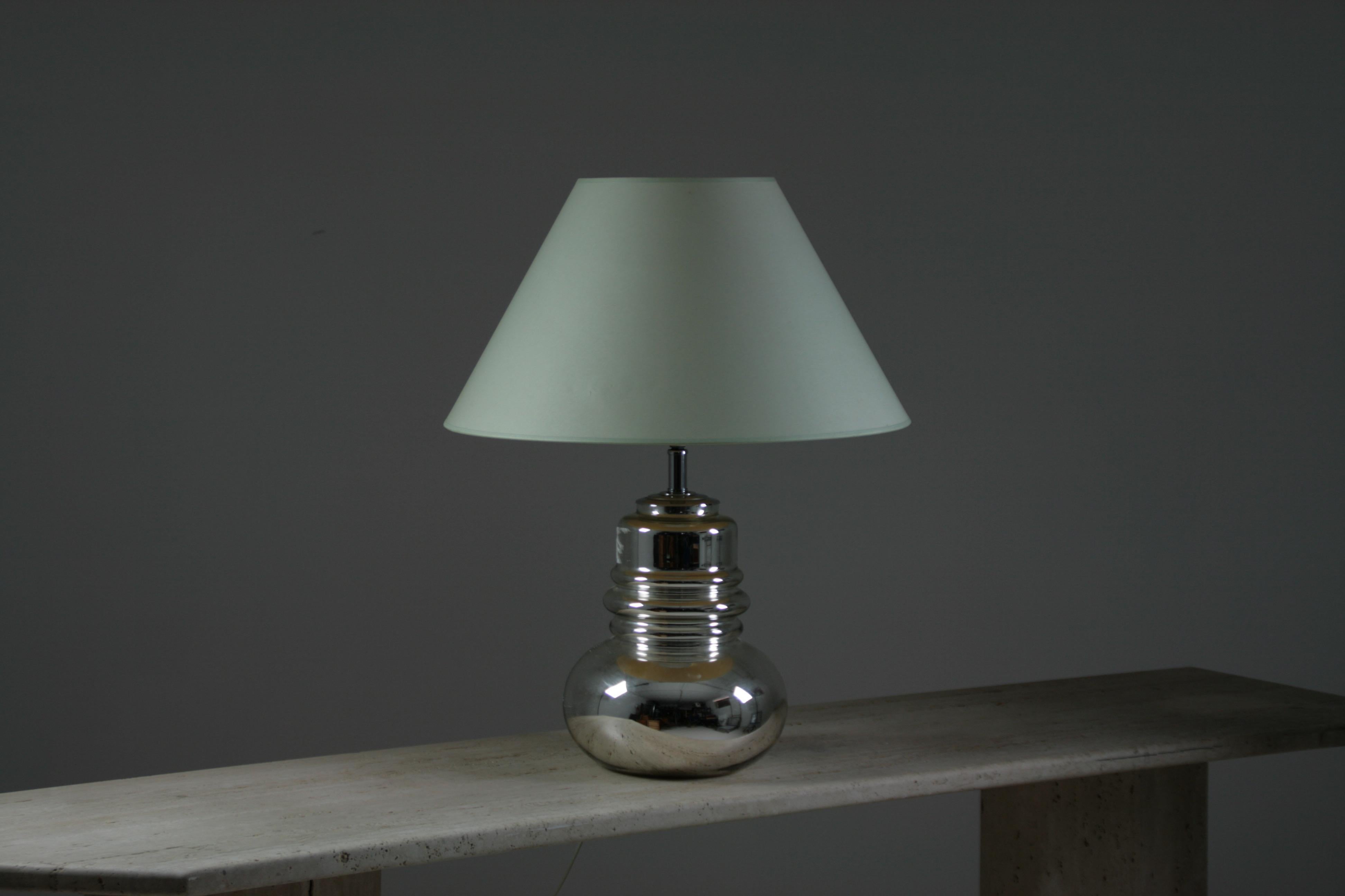 Lampe en verre, 1970 en vente 4