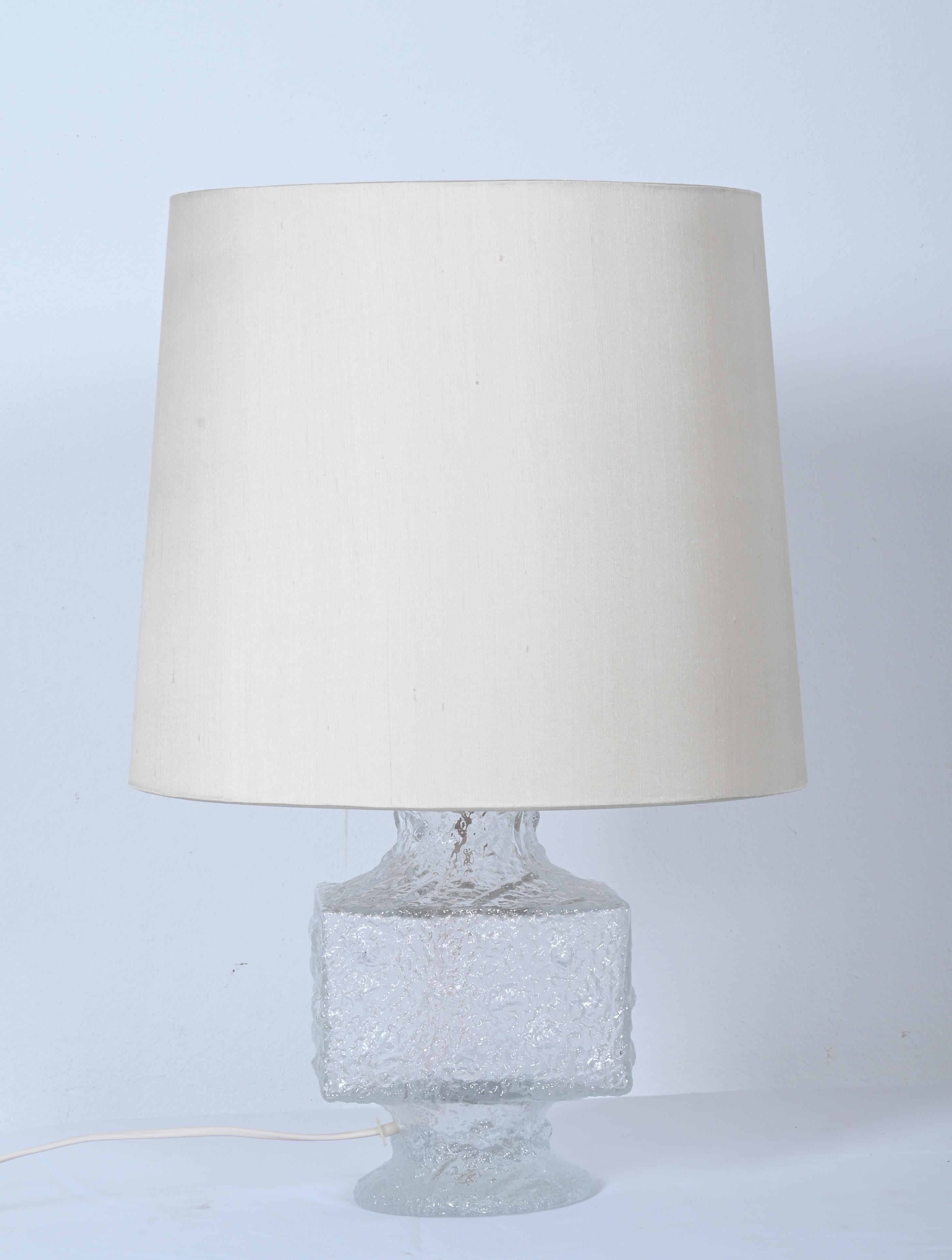 Scandinave moderne Lampe en verre de Timo Sarpaneva en vente