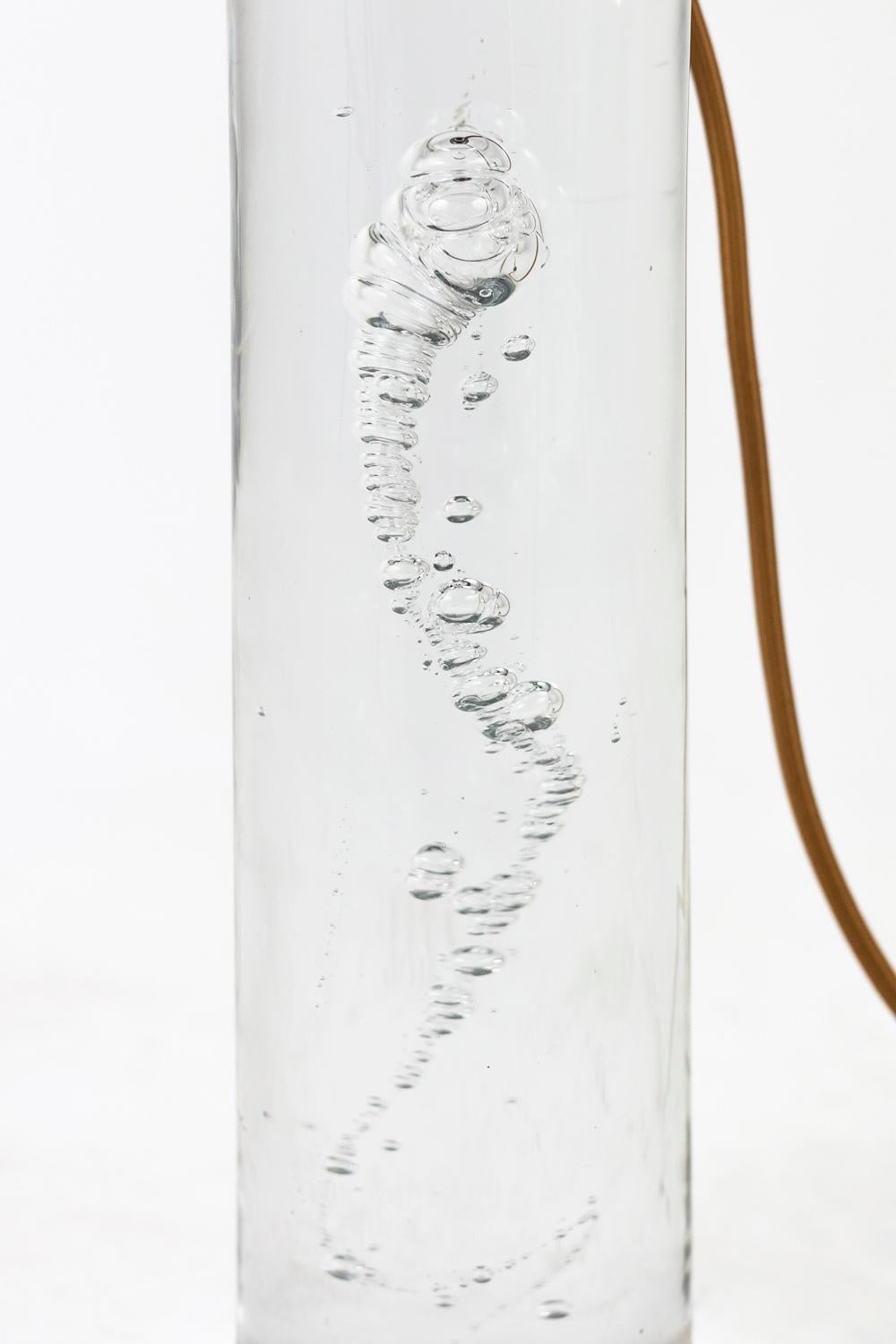 Lampe en verre avec motif de bulles d'air, signée « Daum France », vers 1975 Bon état - En vente à Saint-Ouen, FR