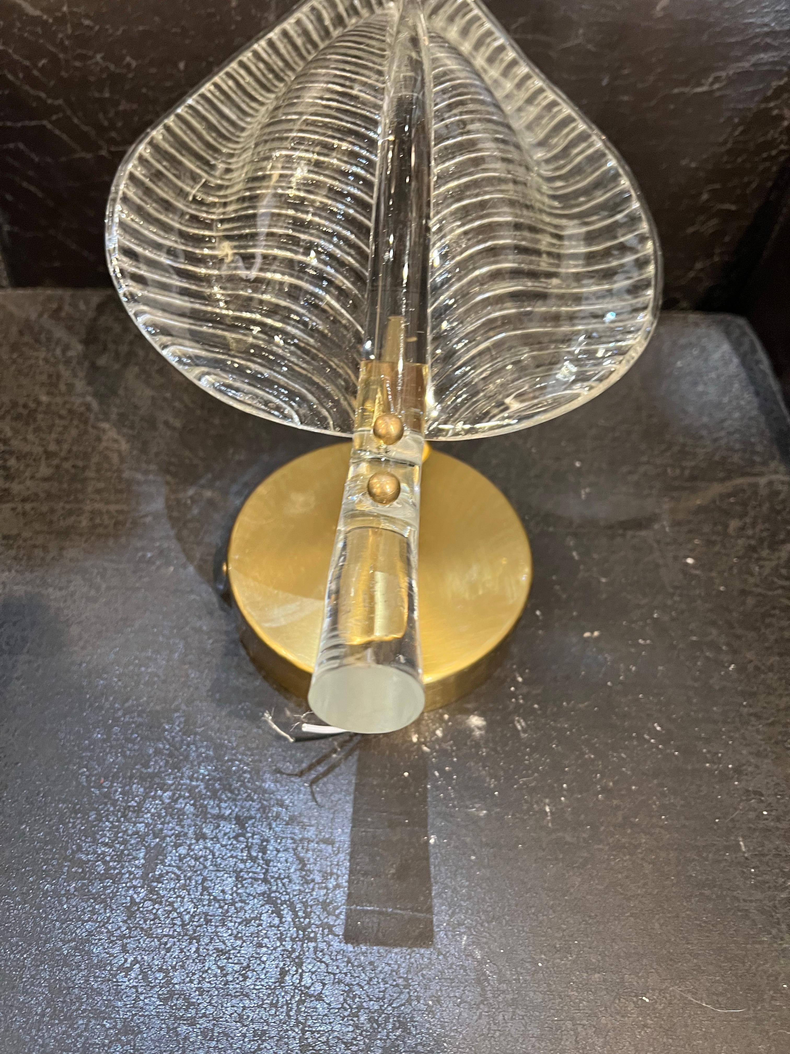 Apliques de Una Luz Hoja de Cristal Moderno de mediados de siglo en venta