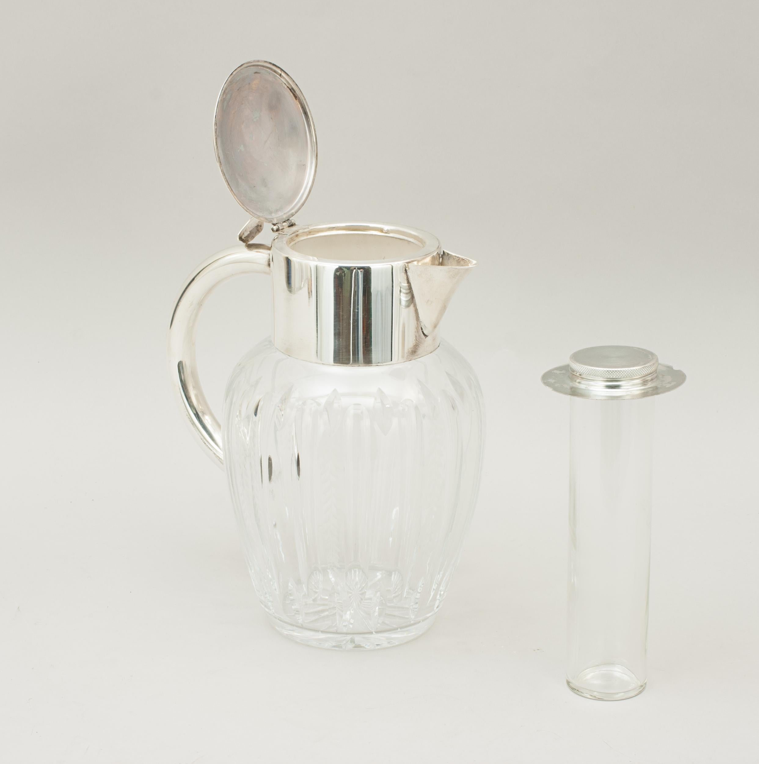 Glass Lemonade Jug with Removable Ice Tube In Good Condition In Oxfordshire, GB