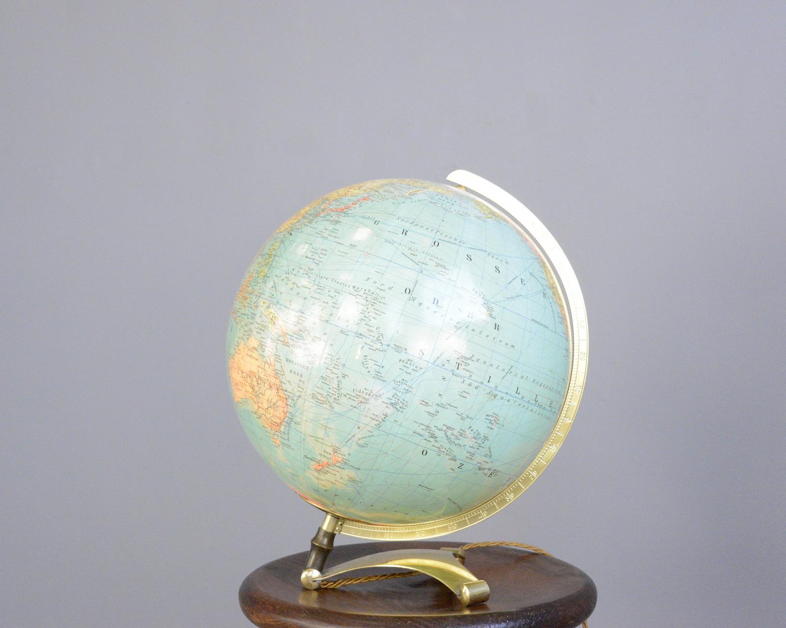 Glass Light Up Desk Globe, circa 1950s In Good Condition In Gloucester, GB
