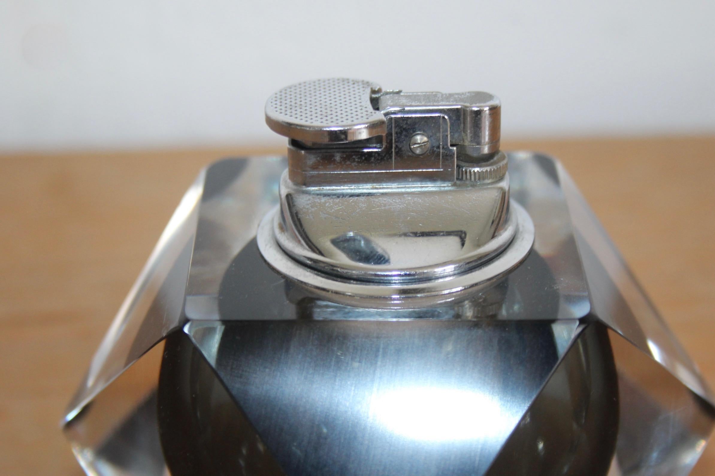 Glass Lighter In Good Condition In grand Lancy, CH