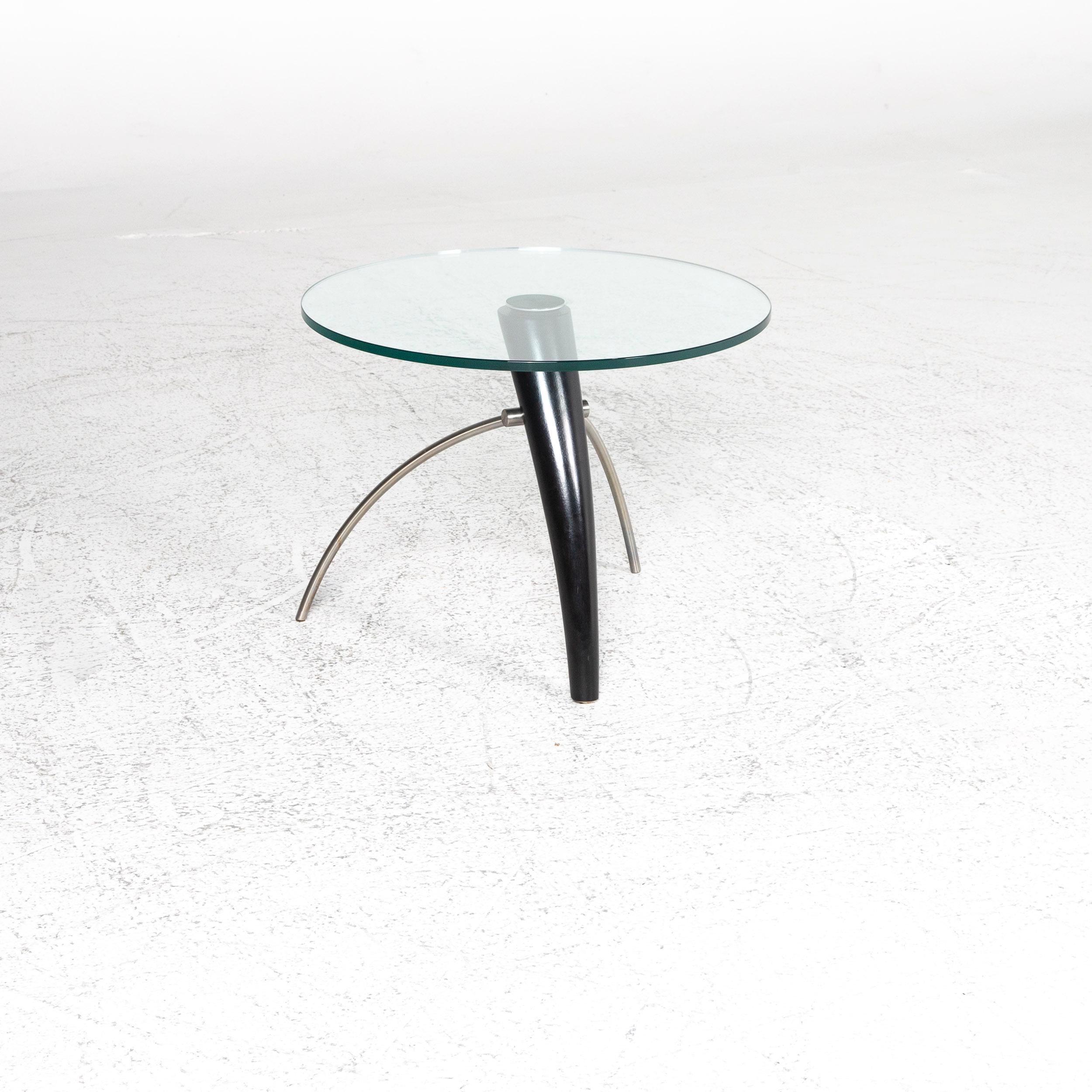 round metal coffee table