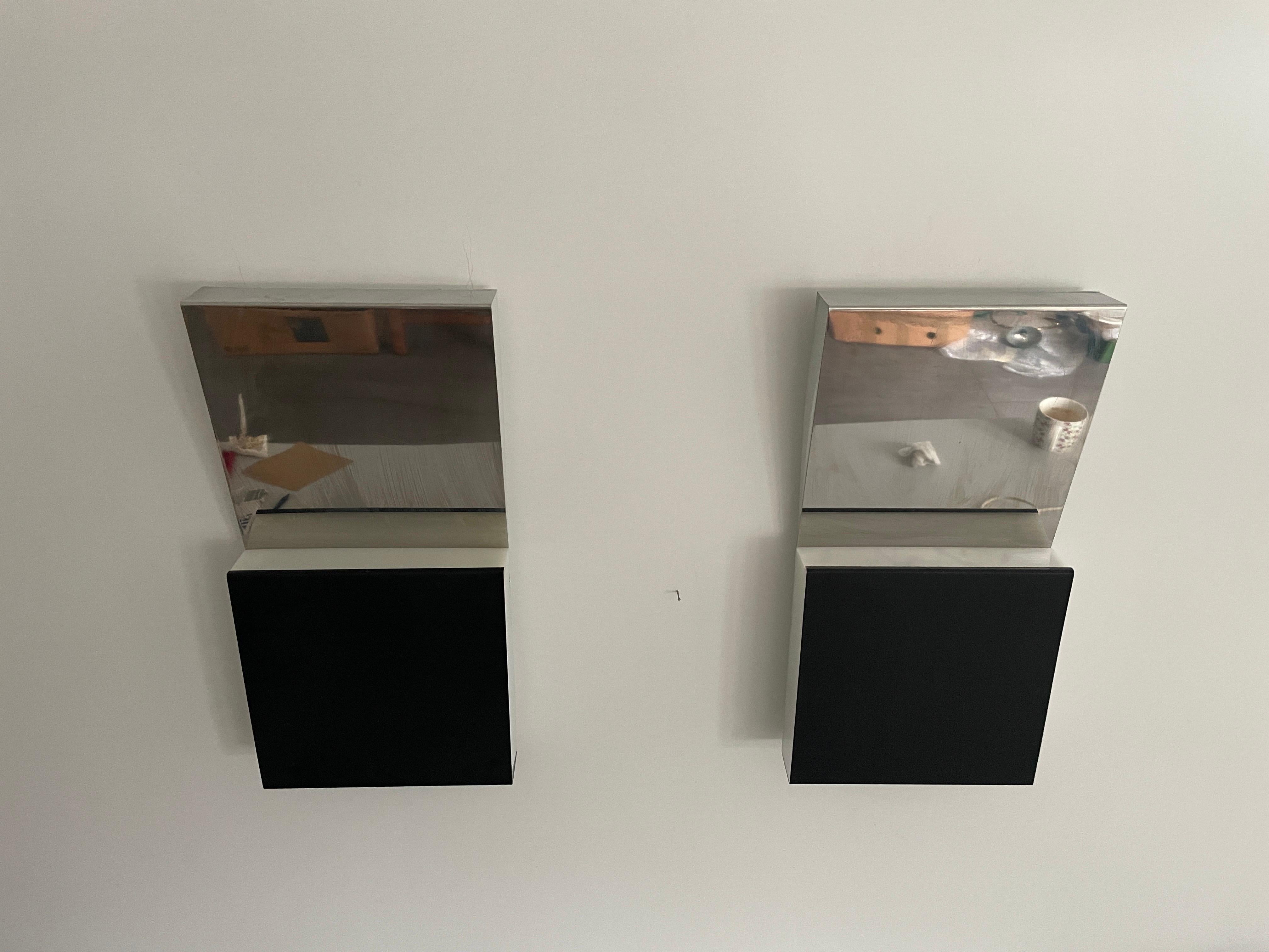 Paar Wandleuchter aus Glas und Aluminium, 1960er Jahre, Italien im Zustand „Hervorragend“ im Angebot in Hagenbach, DE