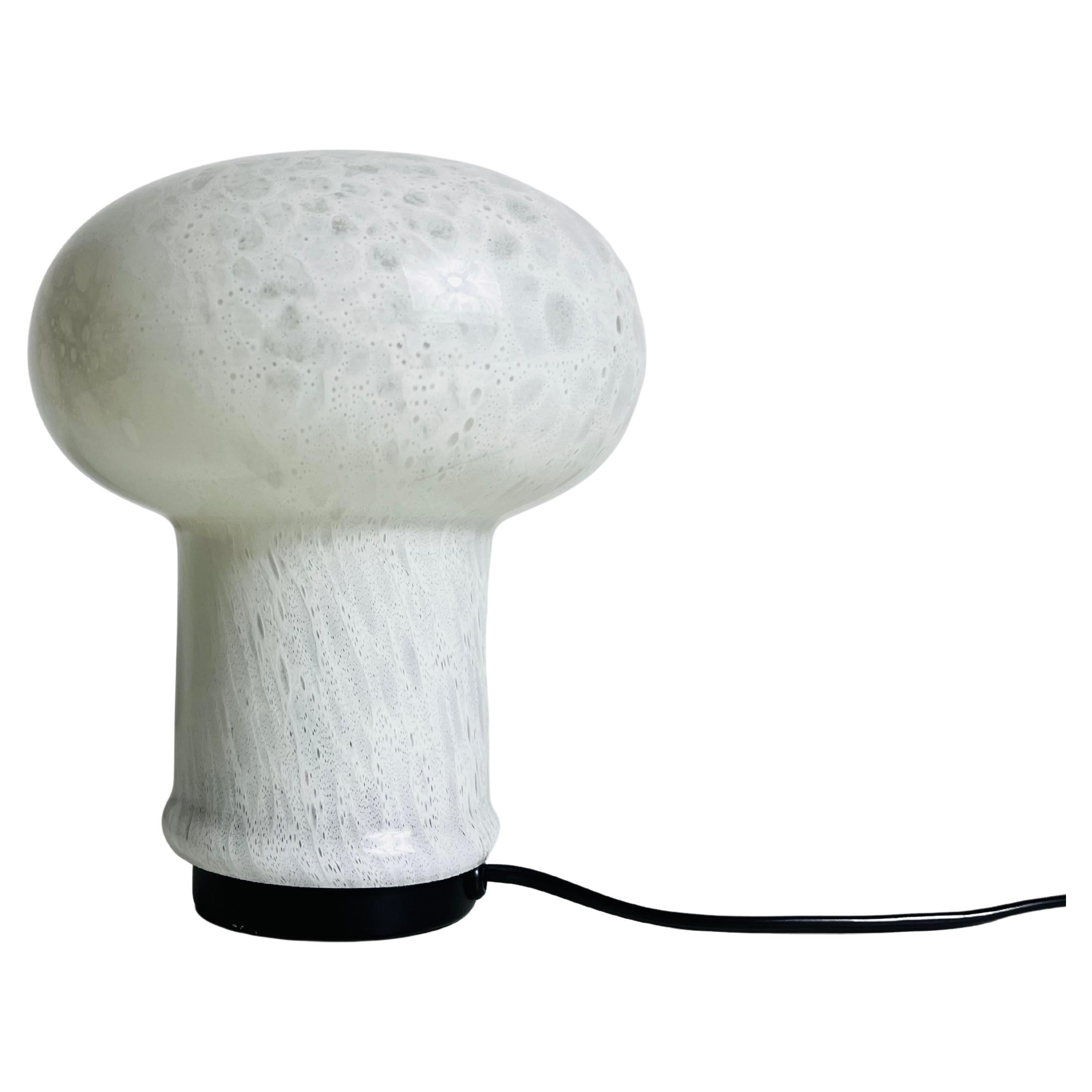 Lampada da tavolo a fungo in vetro di Peill & Putzler, Germania, anni '70