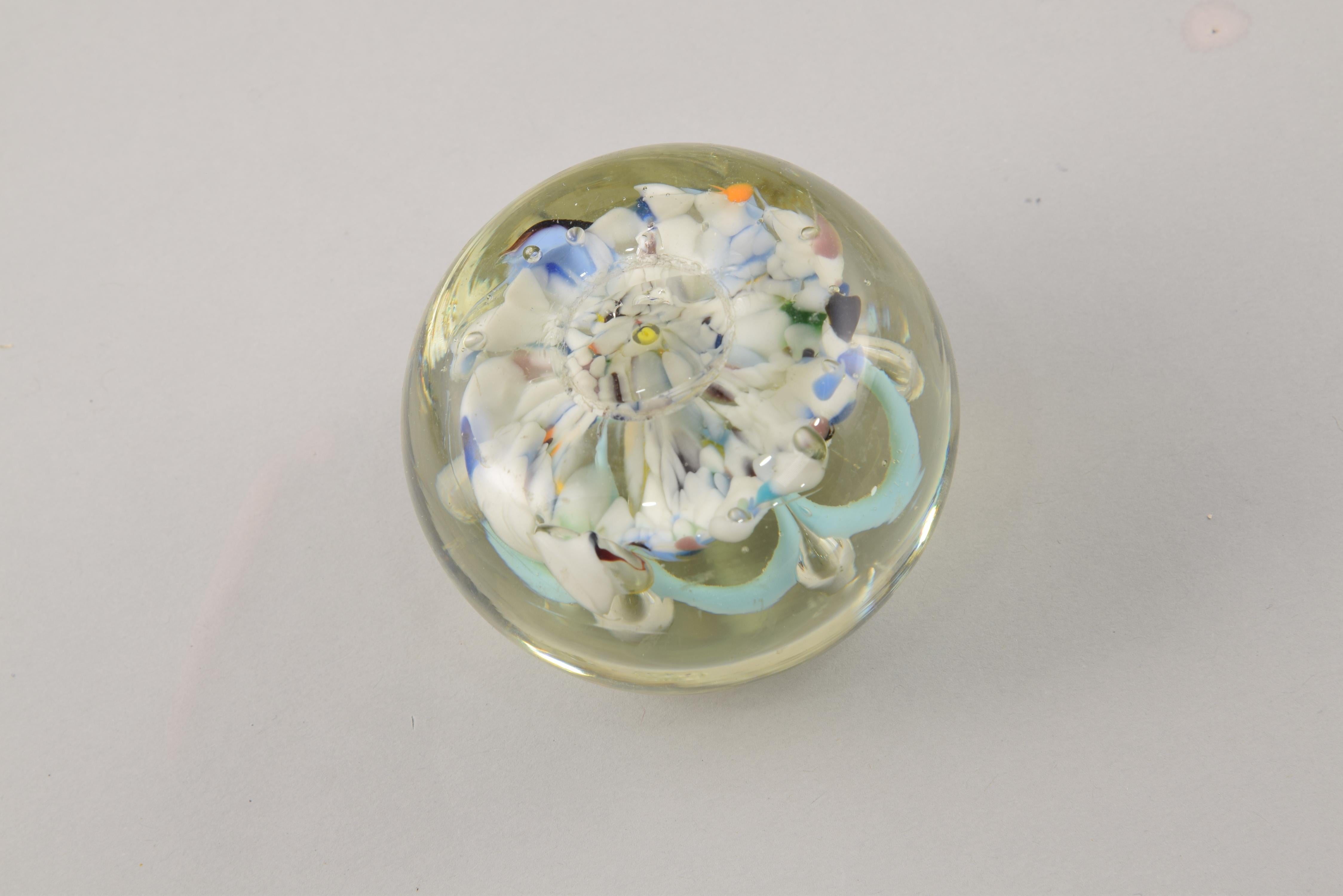 Glass Paperweight 'Price Per Unit' For Sale 8