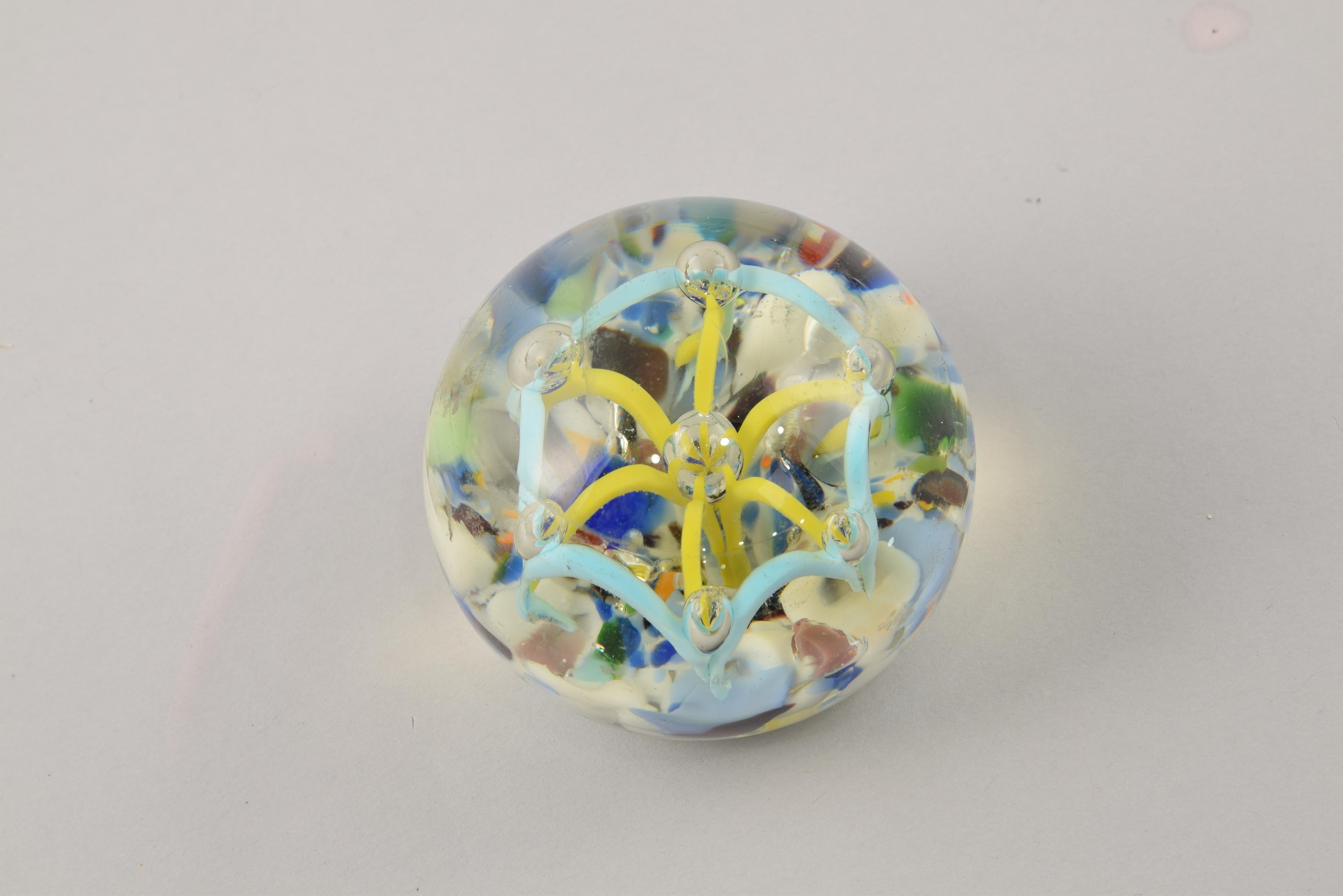 Glass Paperweight 'Price Per Unit' For Sale 9