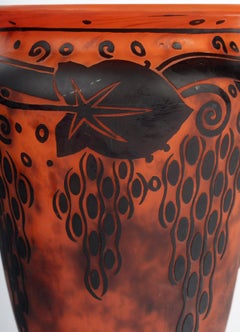 Glaspaste-Vase von Daum Frères, säuregeätzt, Jugendstil, um 1920.