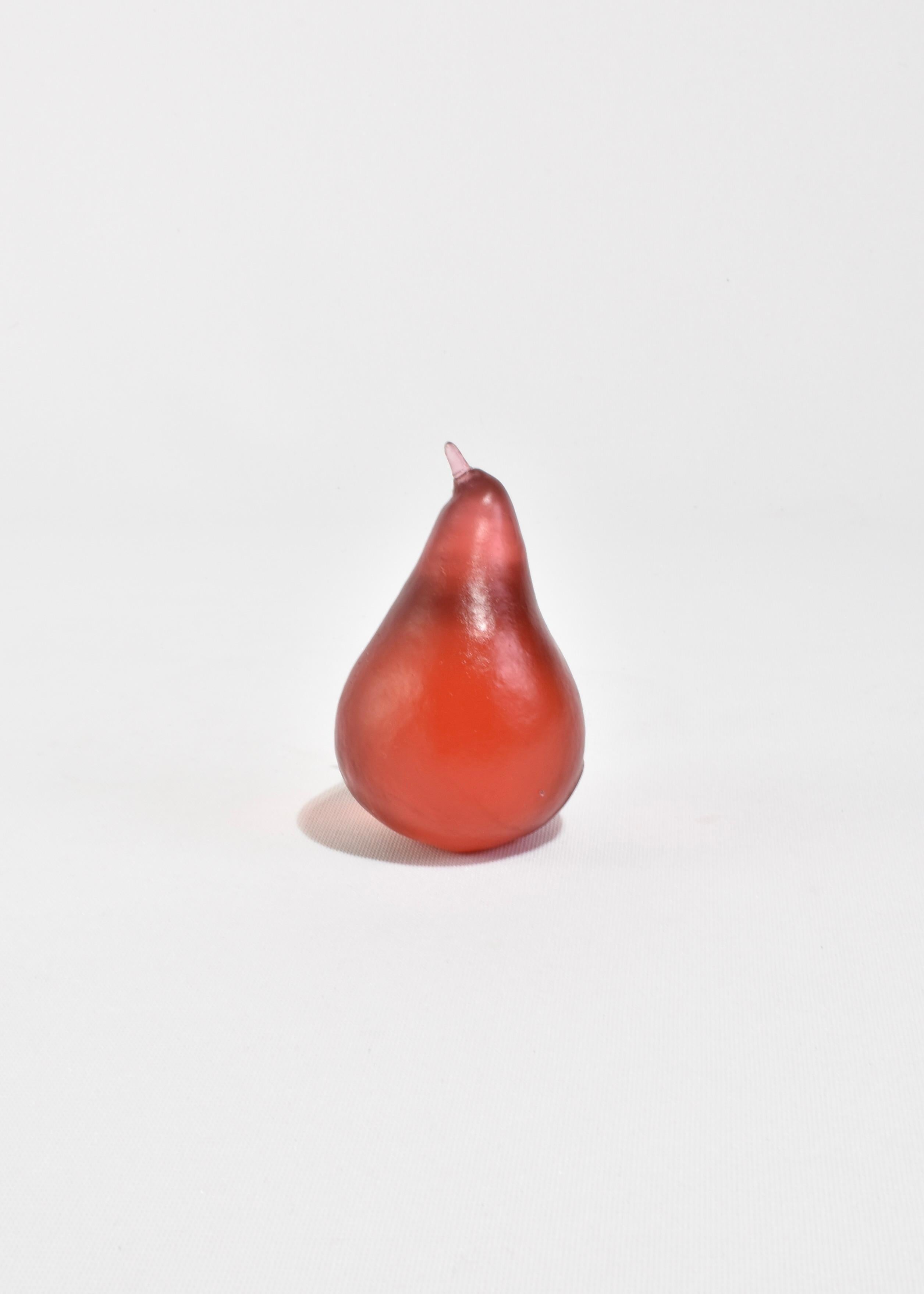 Glass Pear in Ruby In New Condition For Sale In Richmond, VA