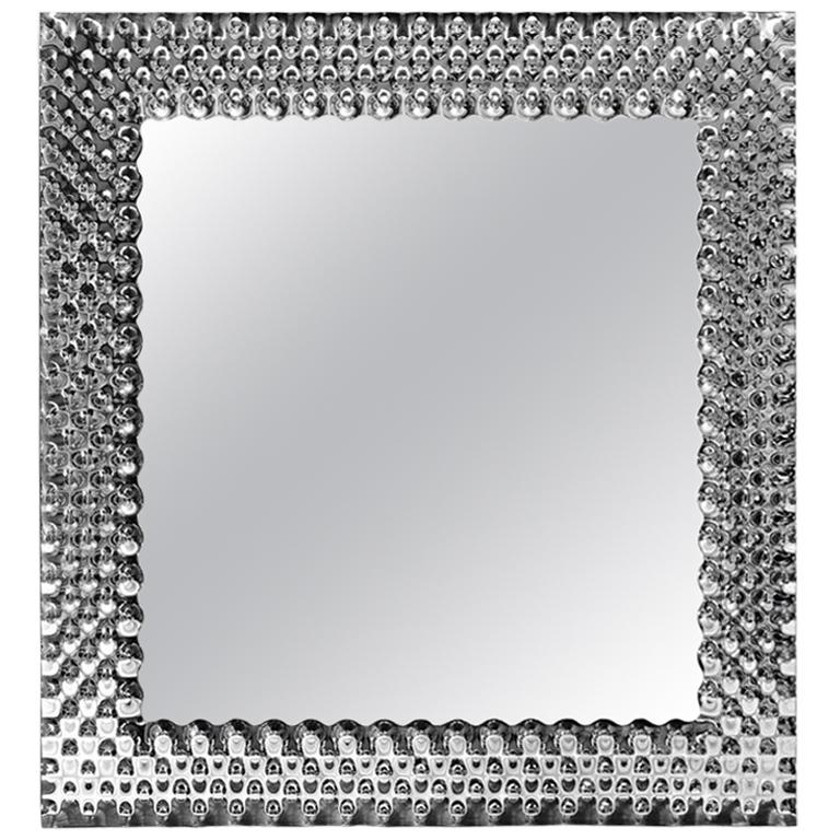 Quadratischer Spiegel aus Glas mit Perlen