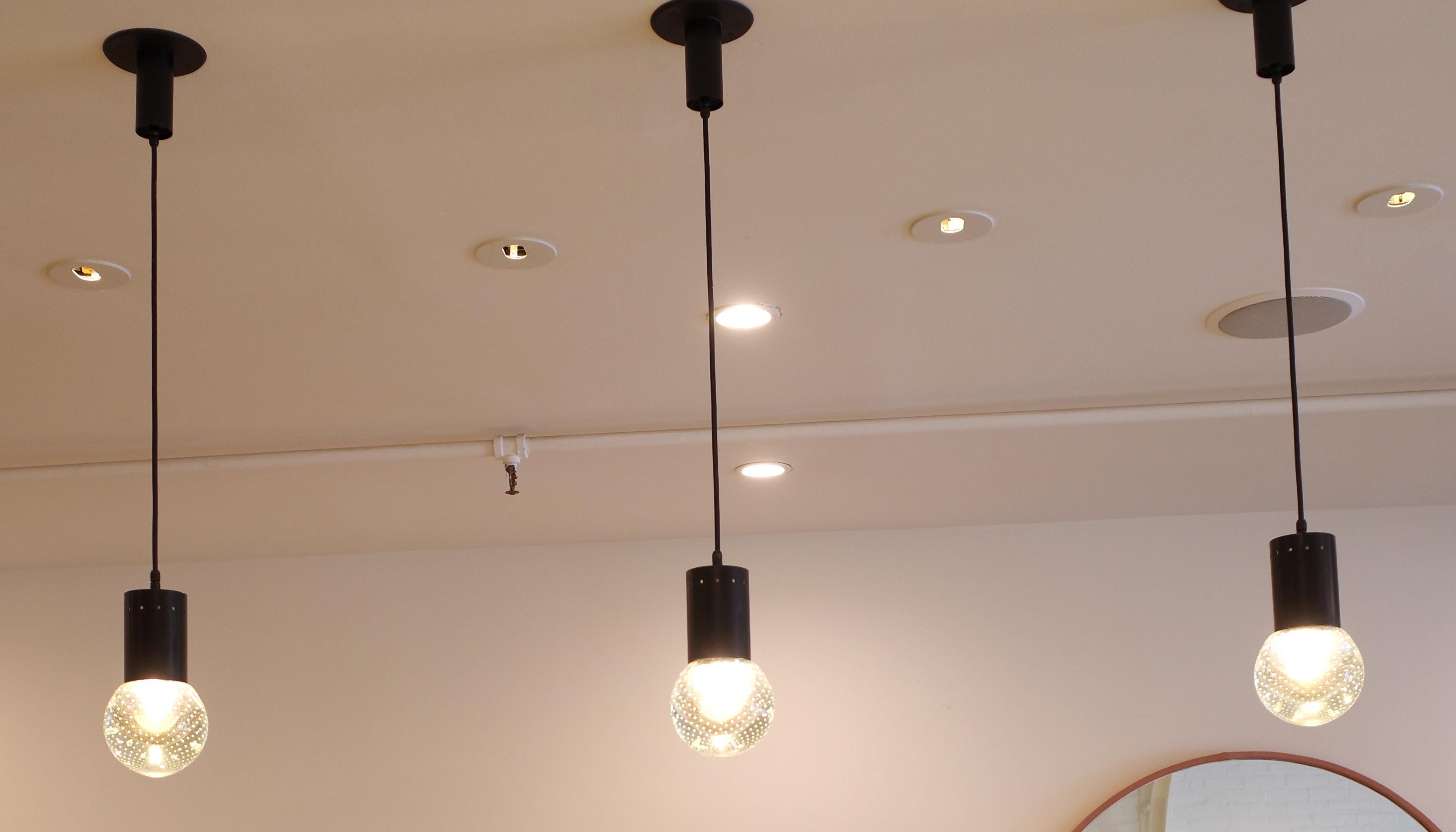 italien Lampe à suspension en verre par Gino Sarfatti pour Arteluce en vente