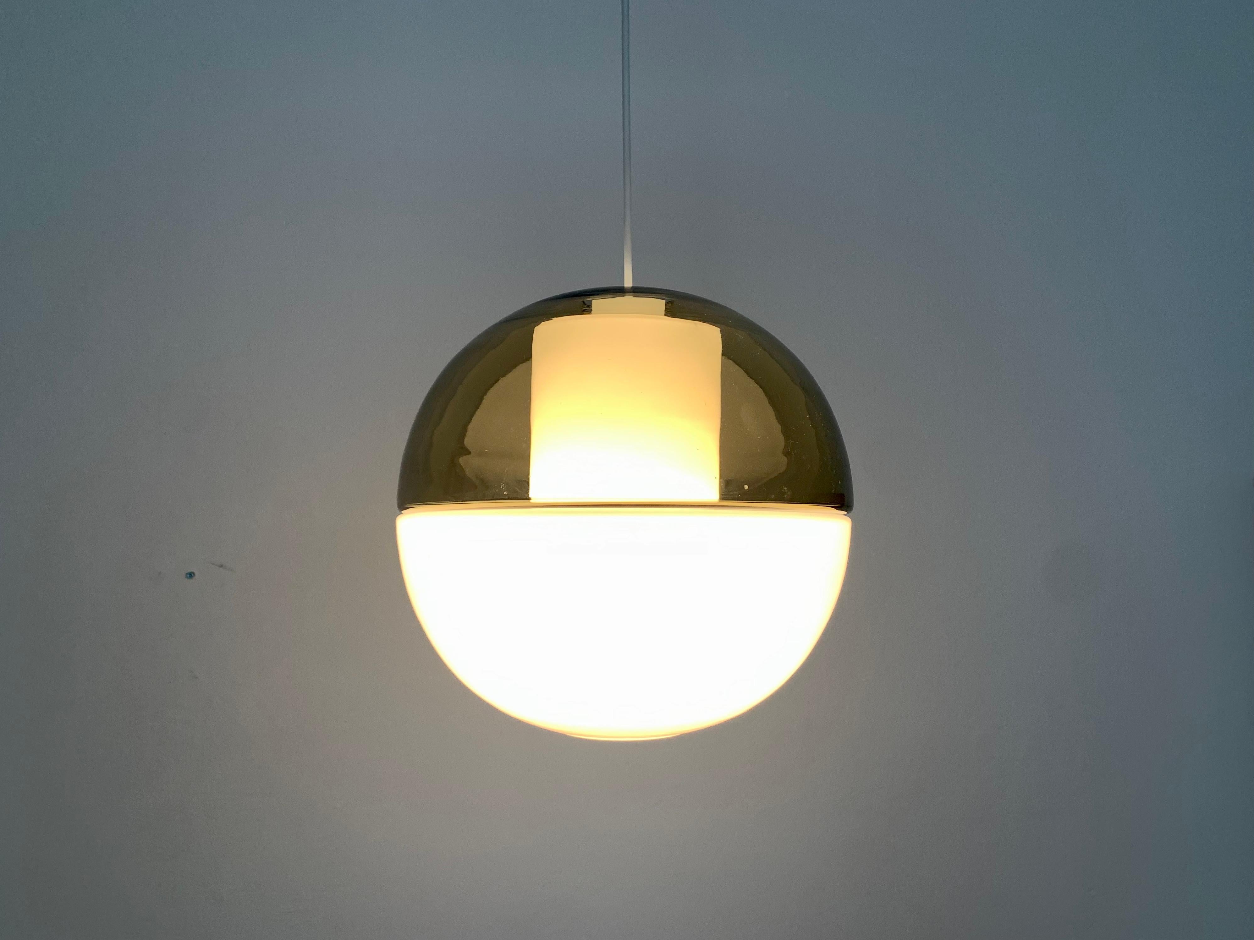 Glass Pendant Lamp by Wilhelm Wagenfeld for Peill and Putzler For Sale 2
