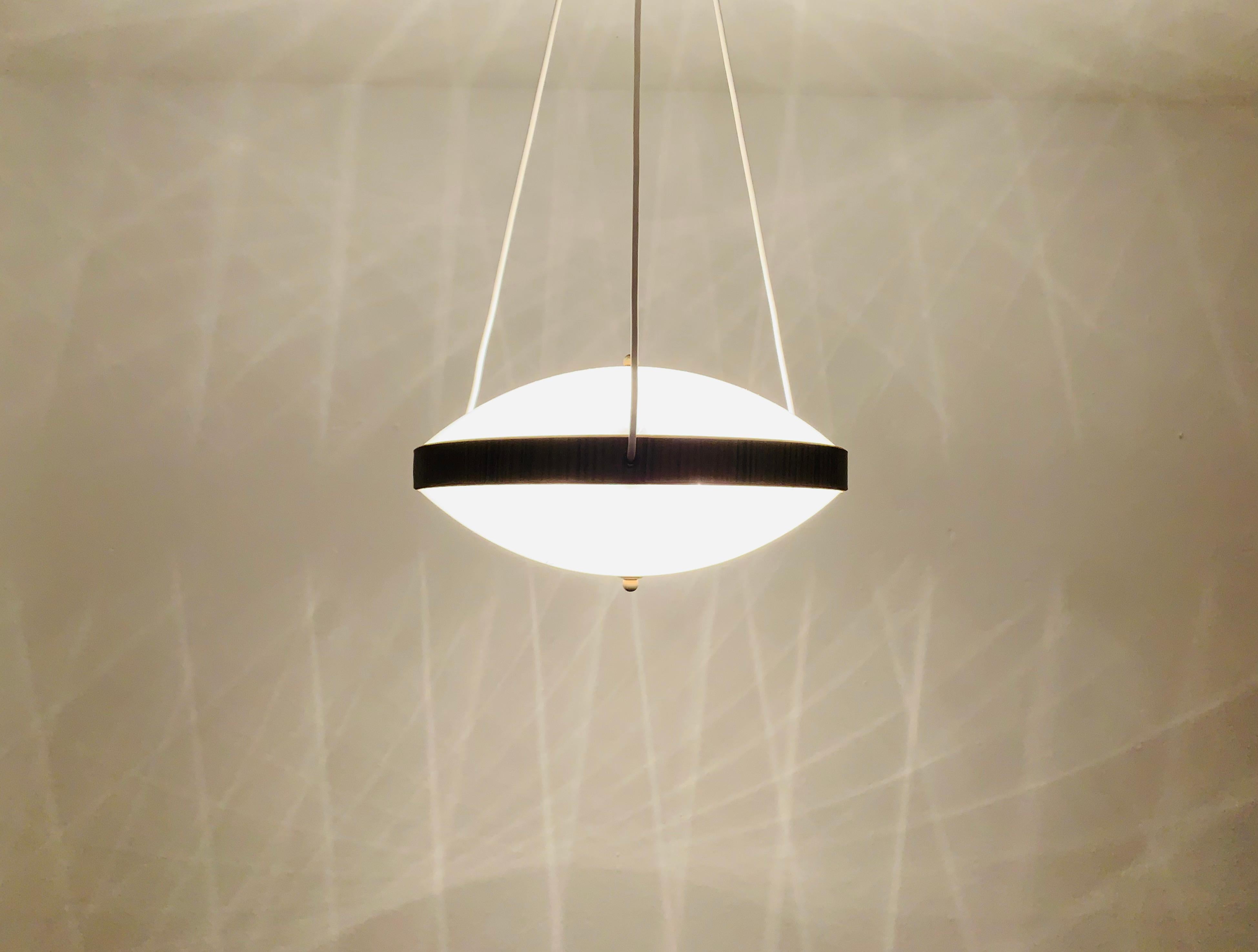 Lampada a sospensione in vetro in vendita 3