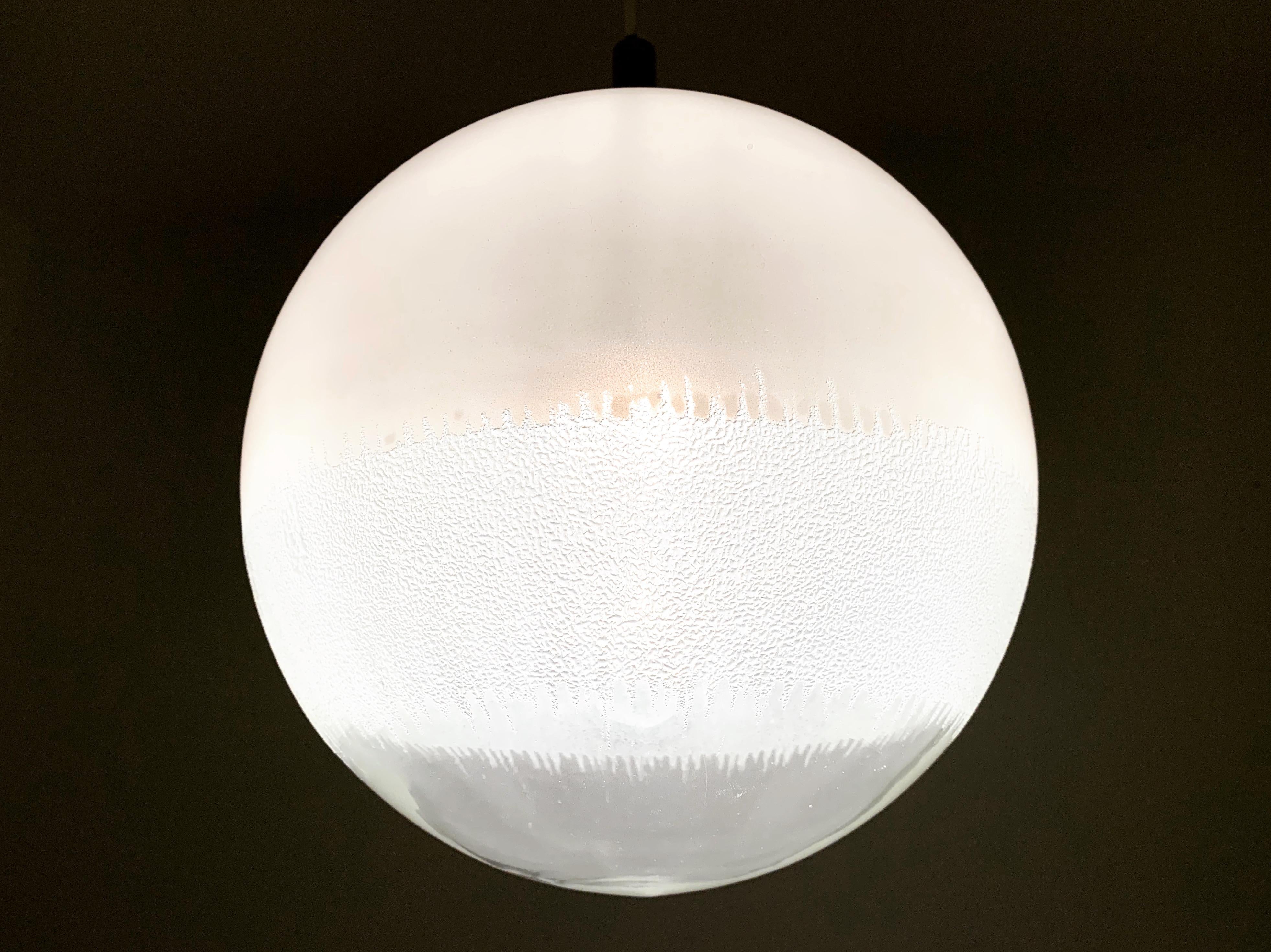 Glas-Pendelleuchte im Angebot 1