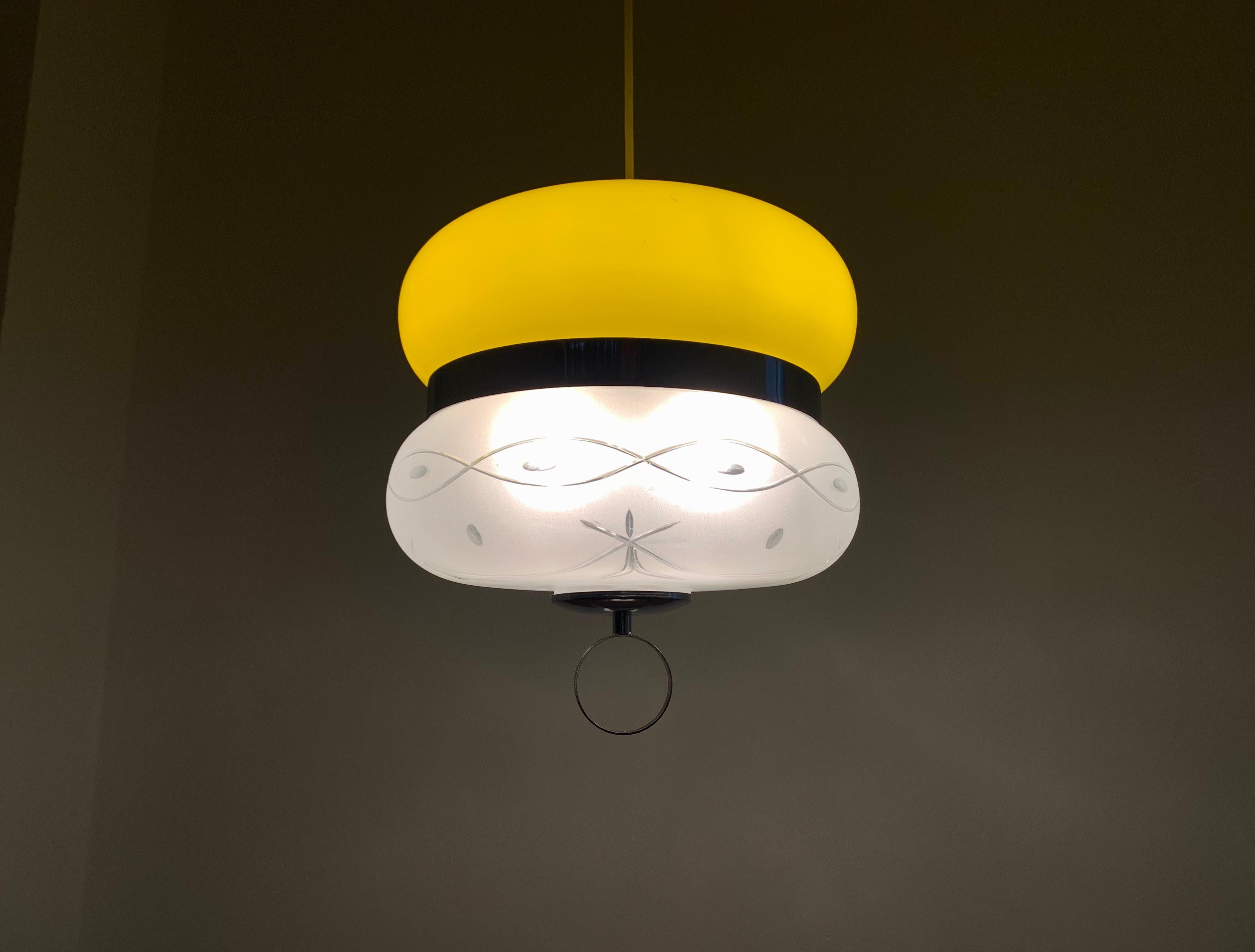 Glass Pendant Lamp For Sale 2