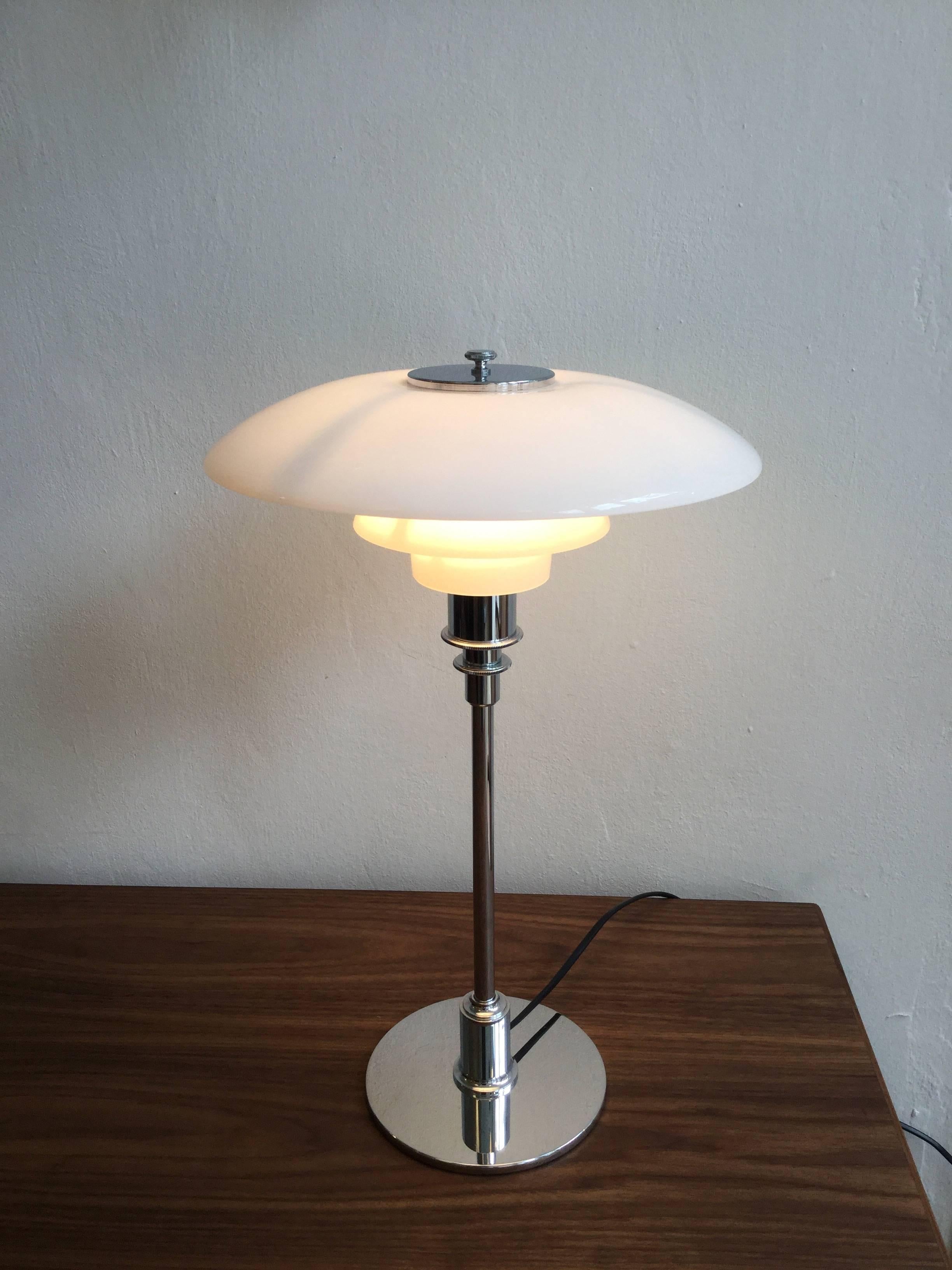 Scandinavian Modern Poul Henningsen PH 3/2 Glas Shades Table Lamp by Louis Poulsen, Denmark